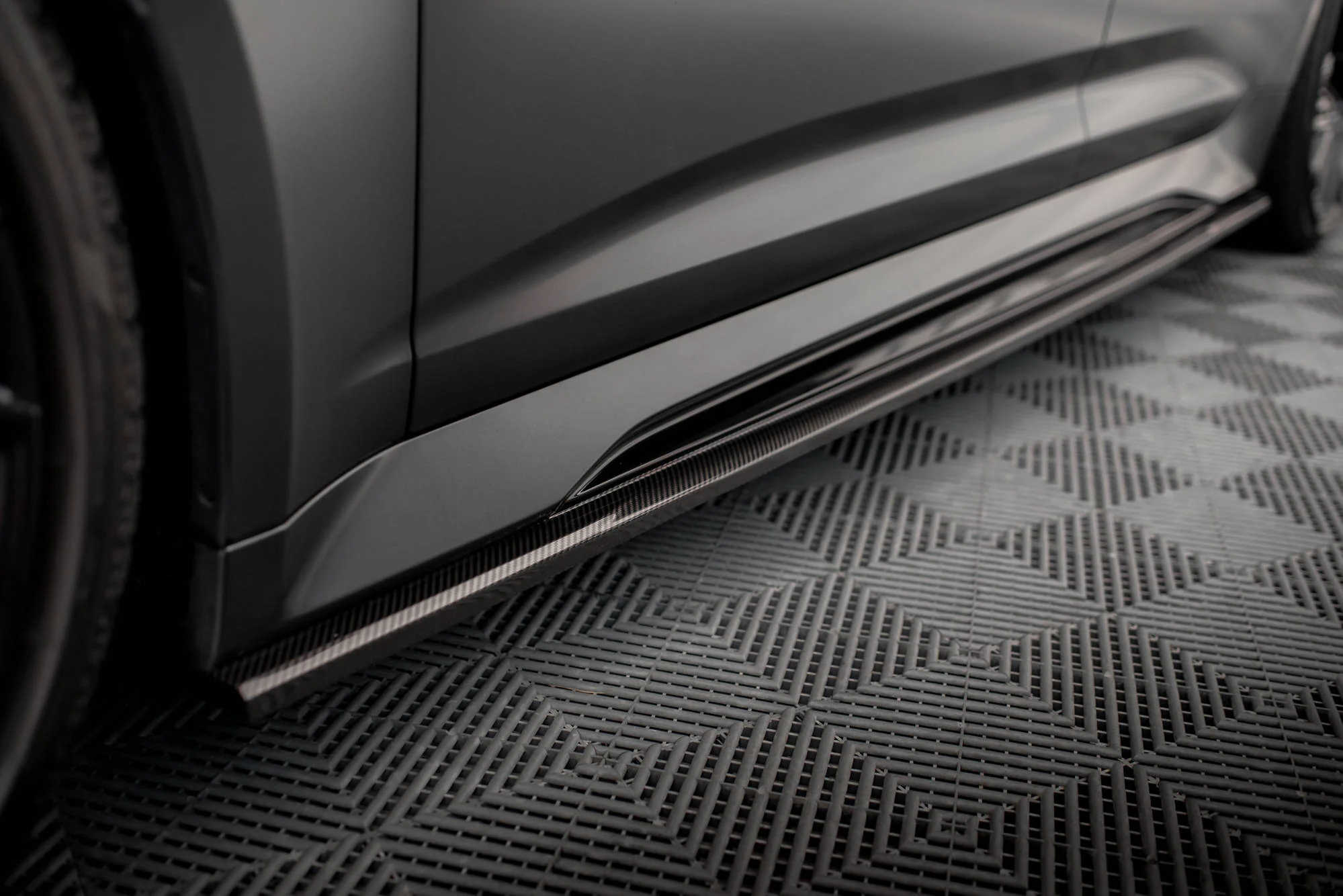 CARBON FIBER SIDE SKIRTS AUDI RS6 C8 / RS7 C8 - Image 5