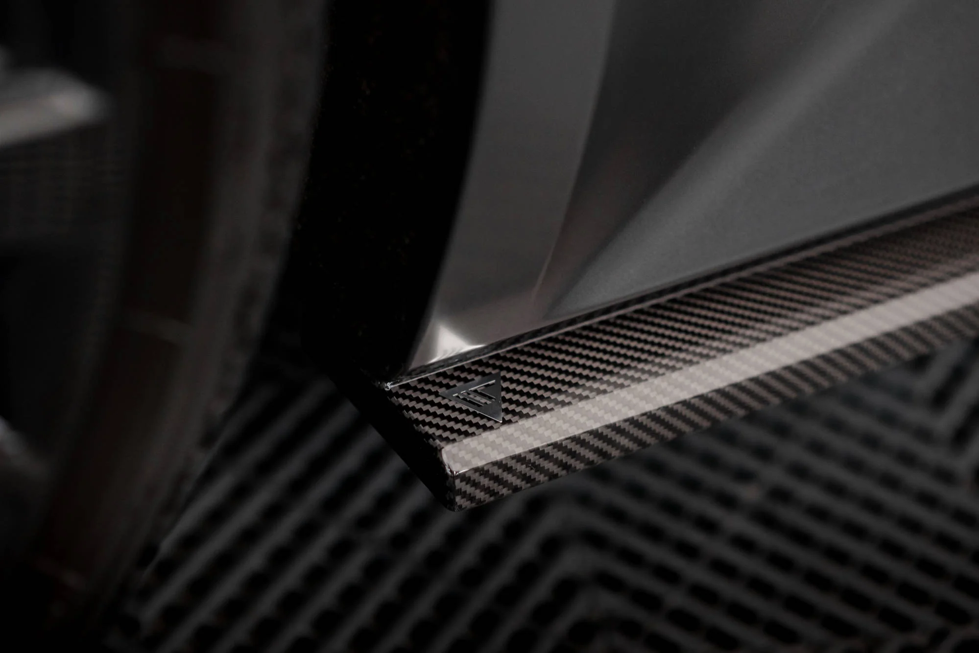 CARBON FIBER SIDE SKIRTS AUDI RS6 C8 / RS7 C8 - Image 7