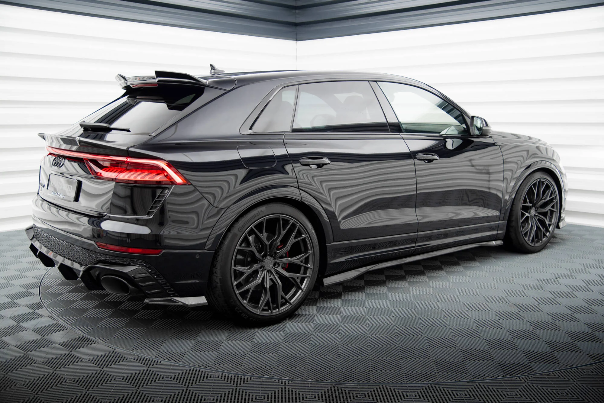 CARBON FIBER SIDE SKIRTS AUDI RSQ8 MK1 - Image 2