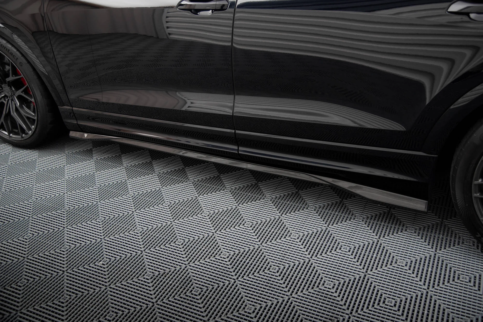 CARBON FIBER SIDE SKIRTS AUDI RSQ8 MK1 - Image 5