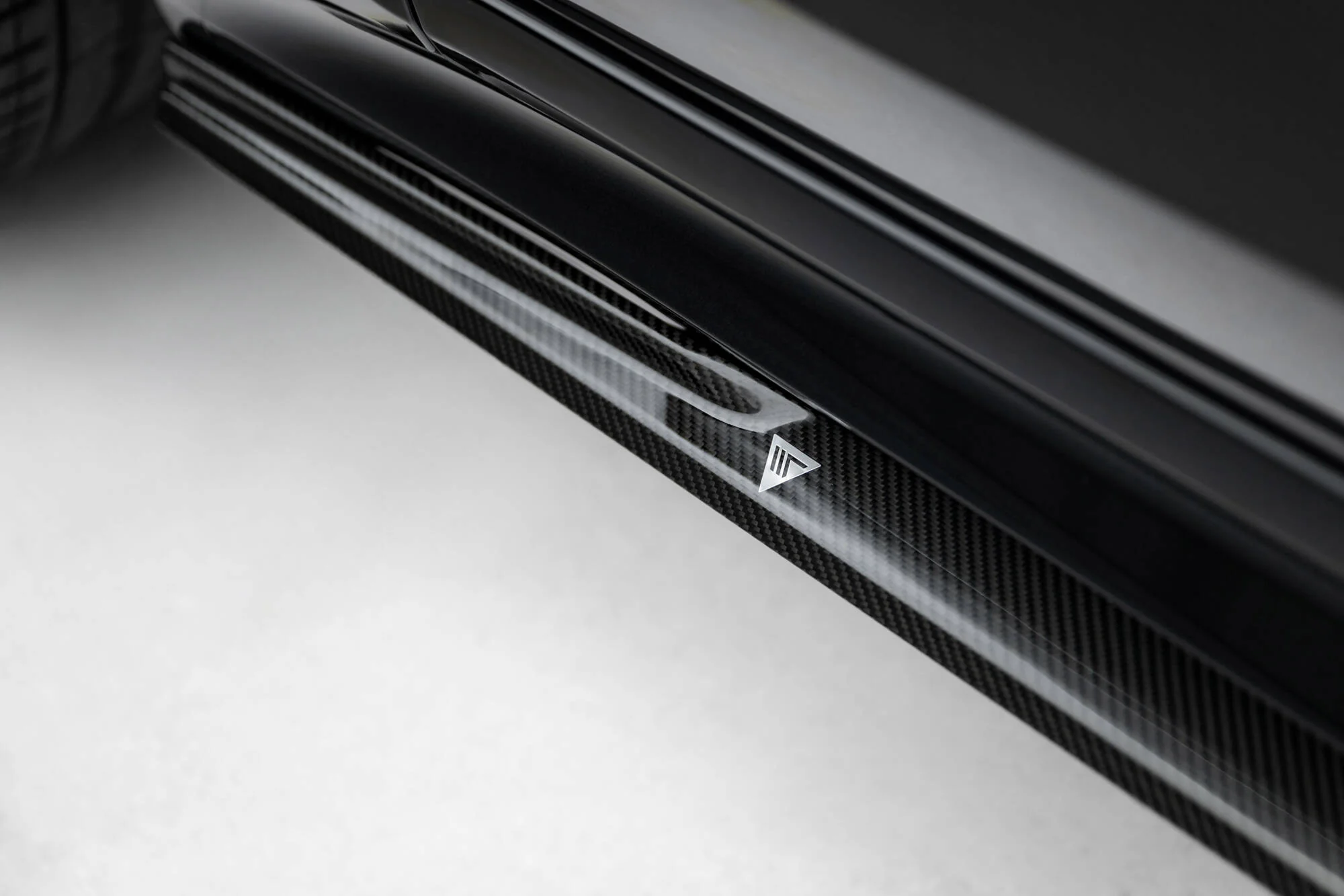 Carbon Fiber Side Skirts BMW X7 M-Pack G07 Facelift - Image 5