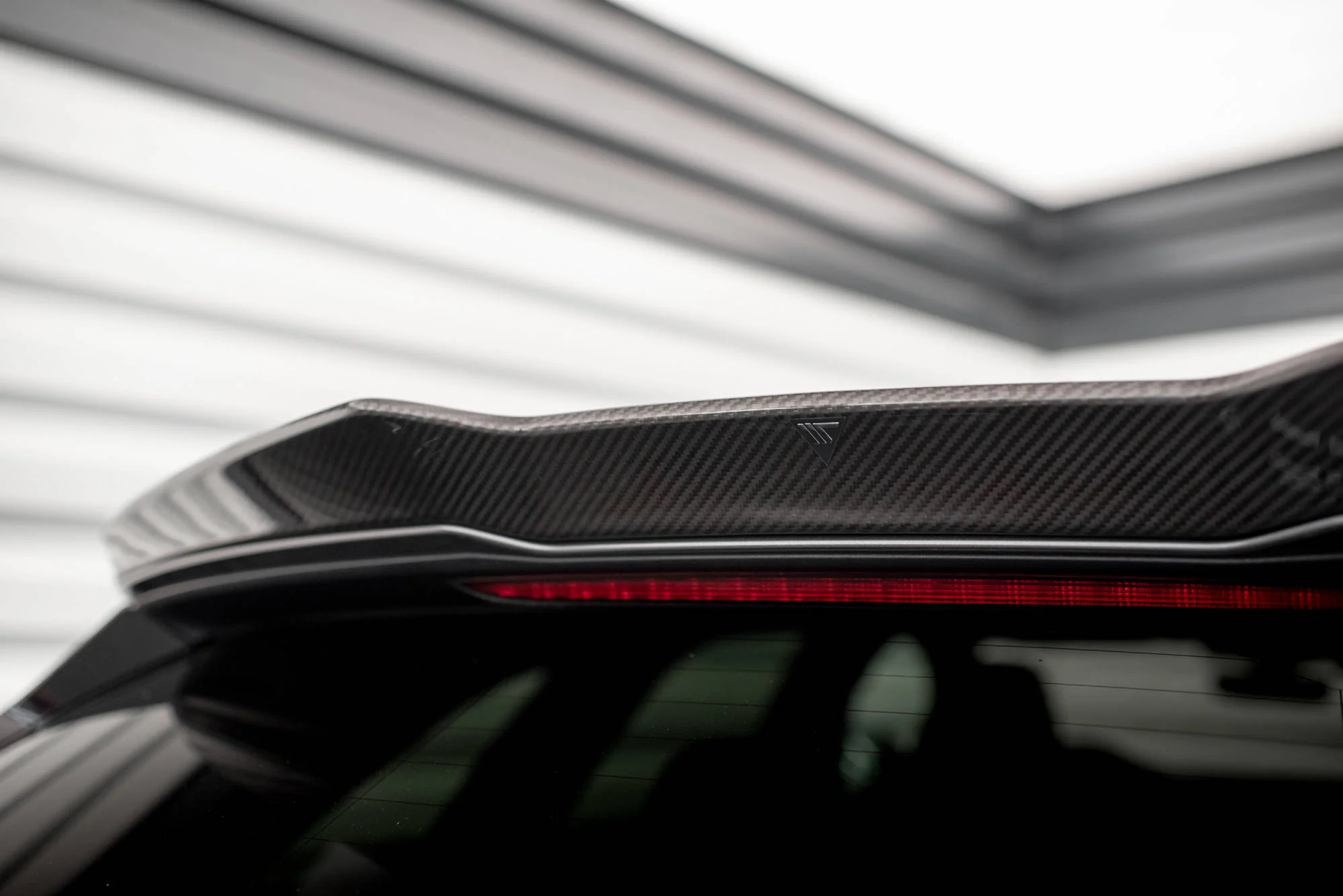 CARBON FIBER TAILGATE SPOILER AUDI RS6 C8 - Image 6