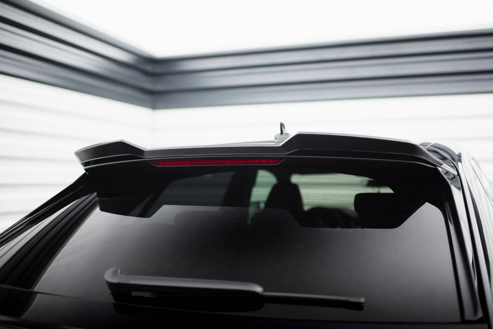 CARBON FIBER TAILGATE SPOILER (UPPER) AUDI RSQ8 MK1 - Image 3