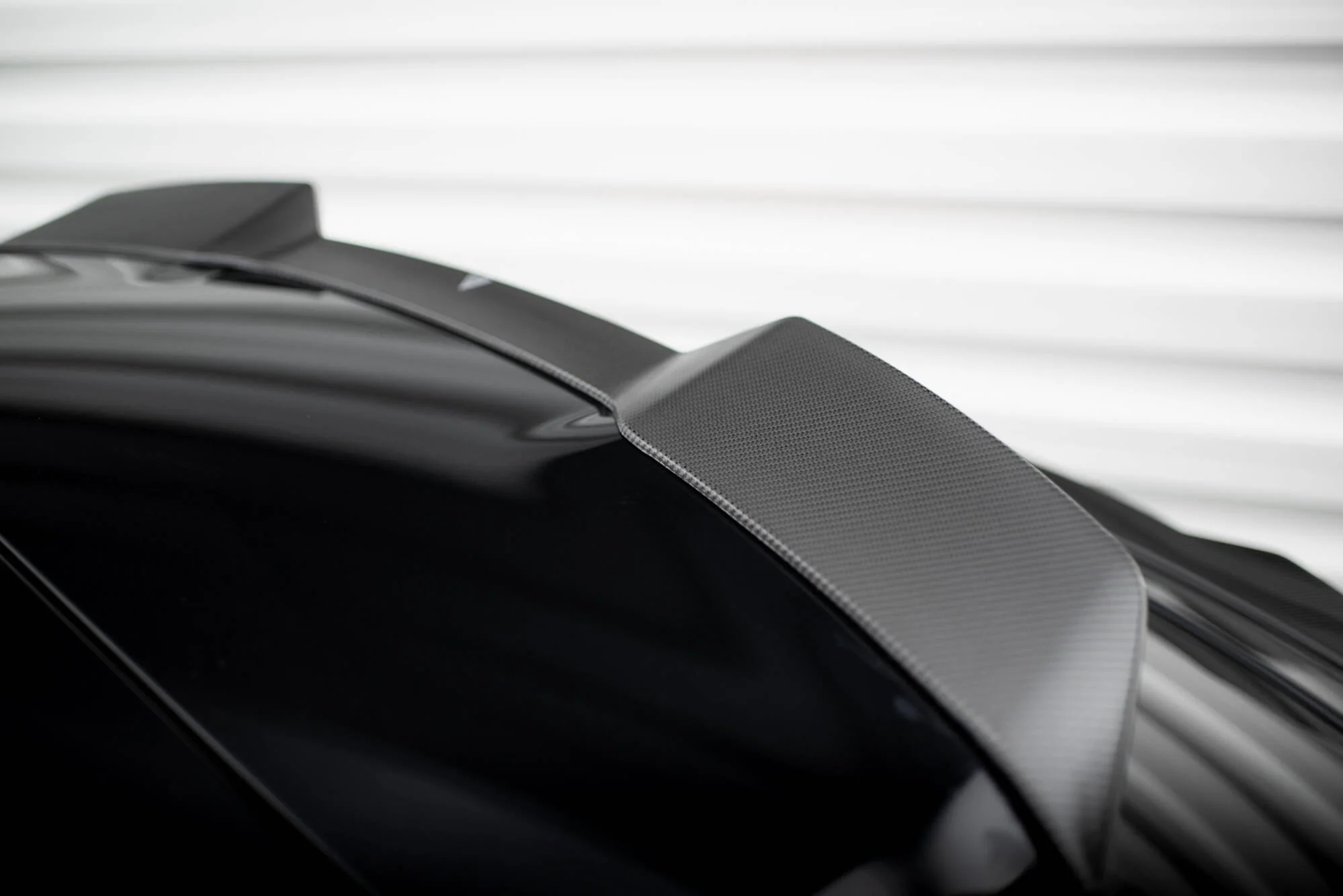 CARBON FIBER TAILGATE SPOILER (UPPER) AUDI RSQ8 MK1 - Image 6