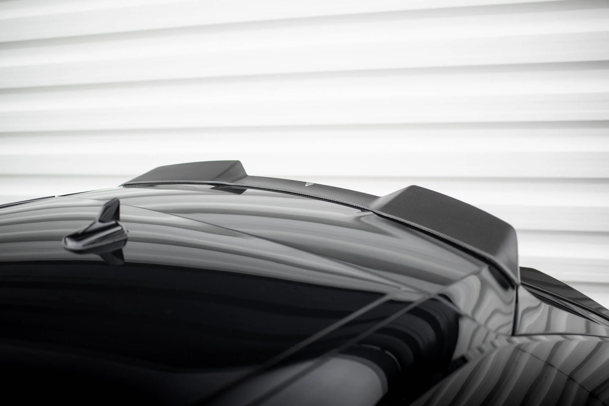 CARBON FIBER TAILGATE SPOILER (UPPER) AUDI RSQ8 MK1 - Image 7