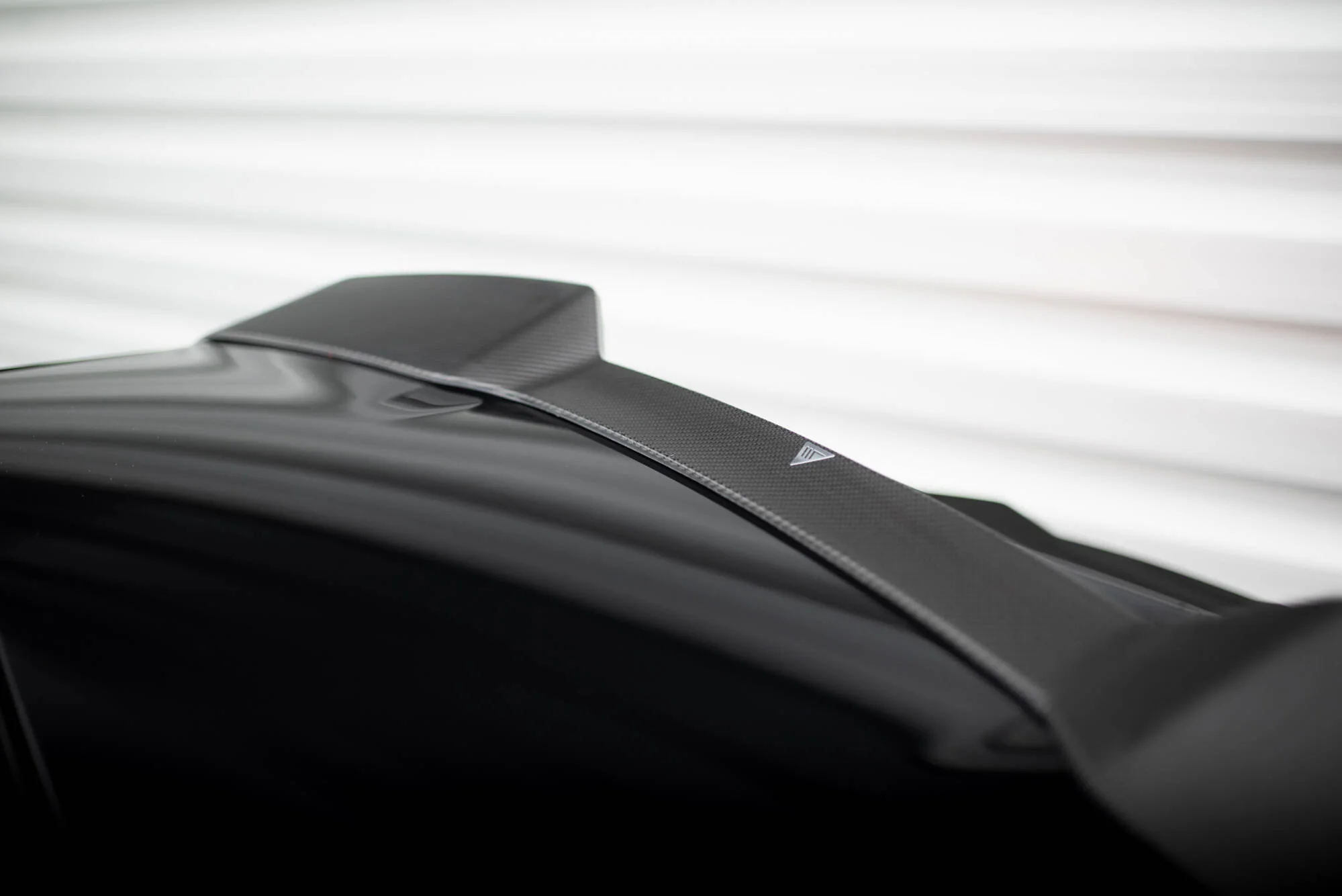 CARBON FIBER TAILGATE SPOILER (UPPER) AUDI RSQ8 MK1 - Image 9