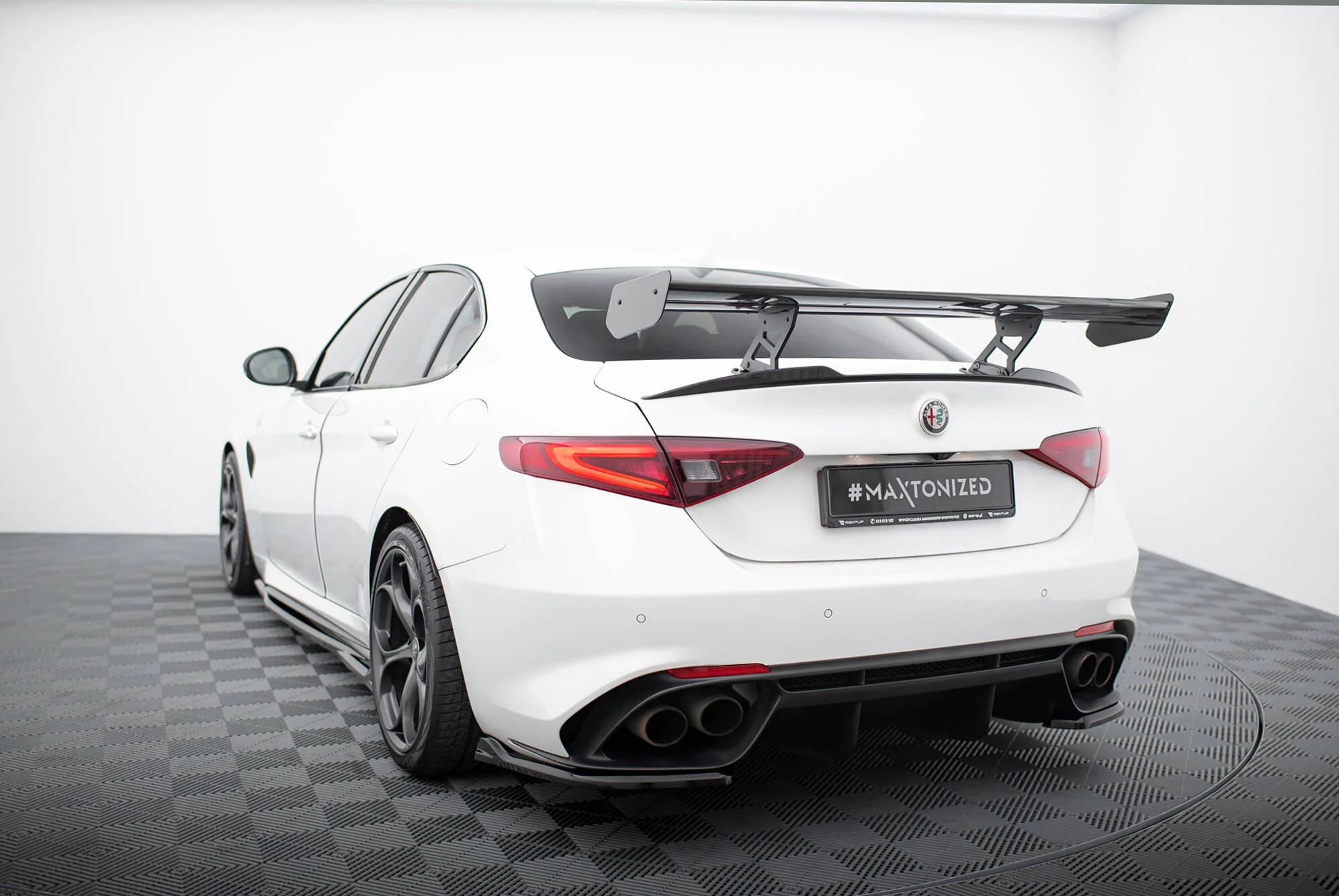 CARBON SPOILER ALFA ROMEO GIULIA QUADRIFOGLIO - Image 2