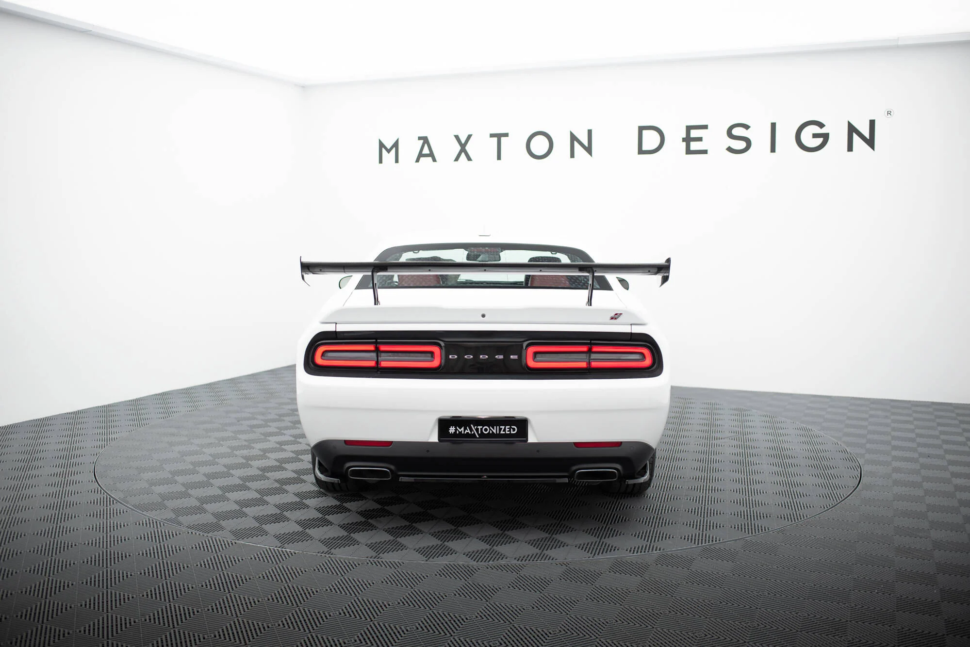 Carbon Spoiler Dodge Challenger Mk3 - Image 2