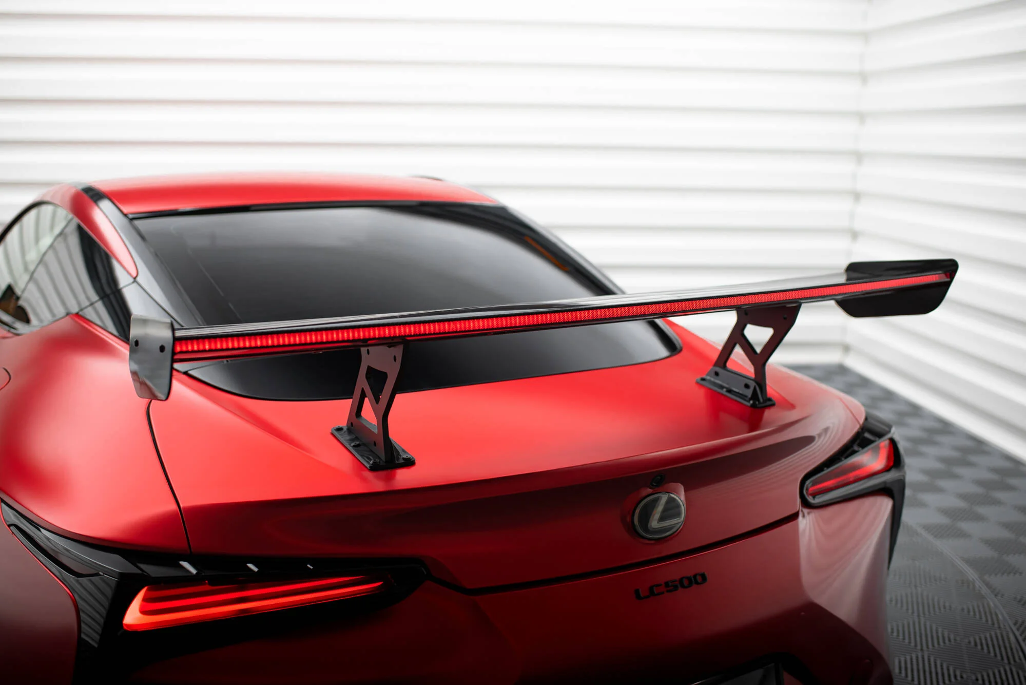 CARBON SPOILER + LED LEXUS LC - Image 8