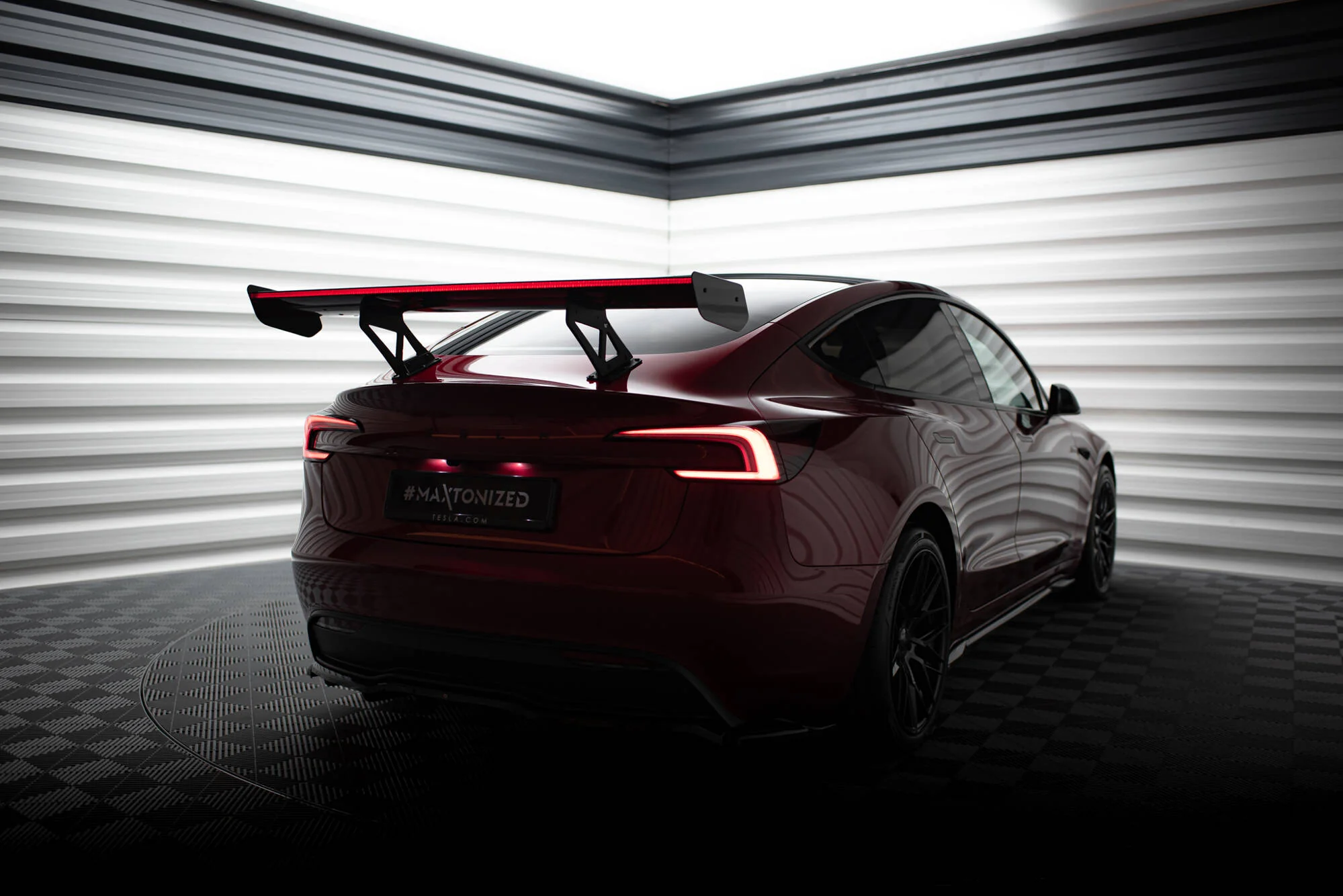 CARBON SPOILER + LED TESLA MODEL 3 - Image 6