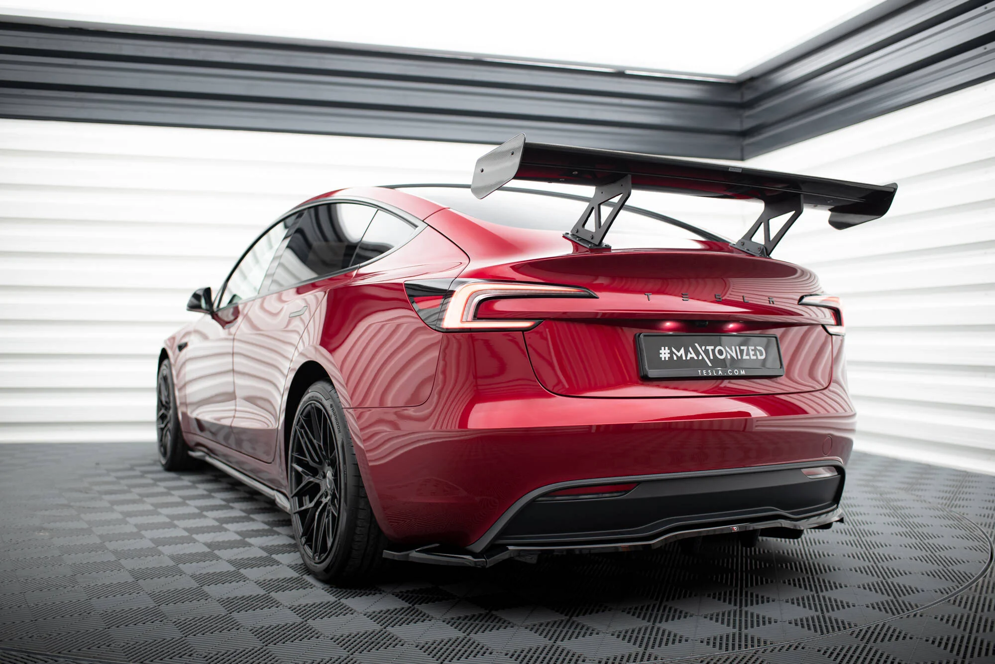 CARBON SPOILER TESLA MODEL 3 - Image 8