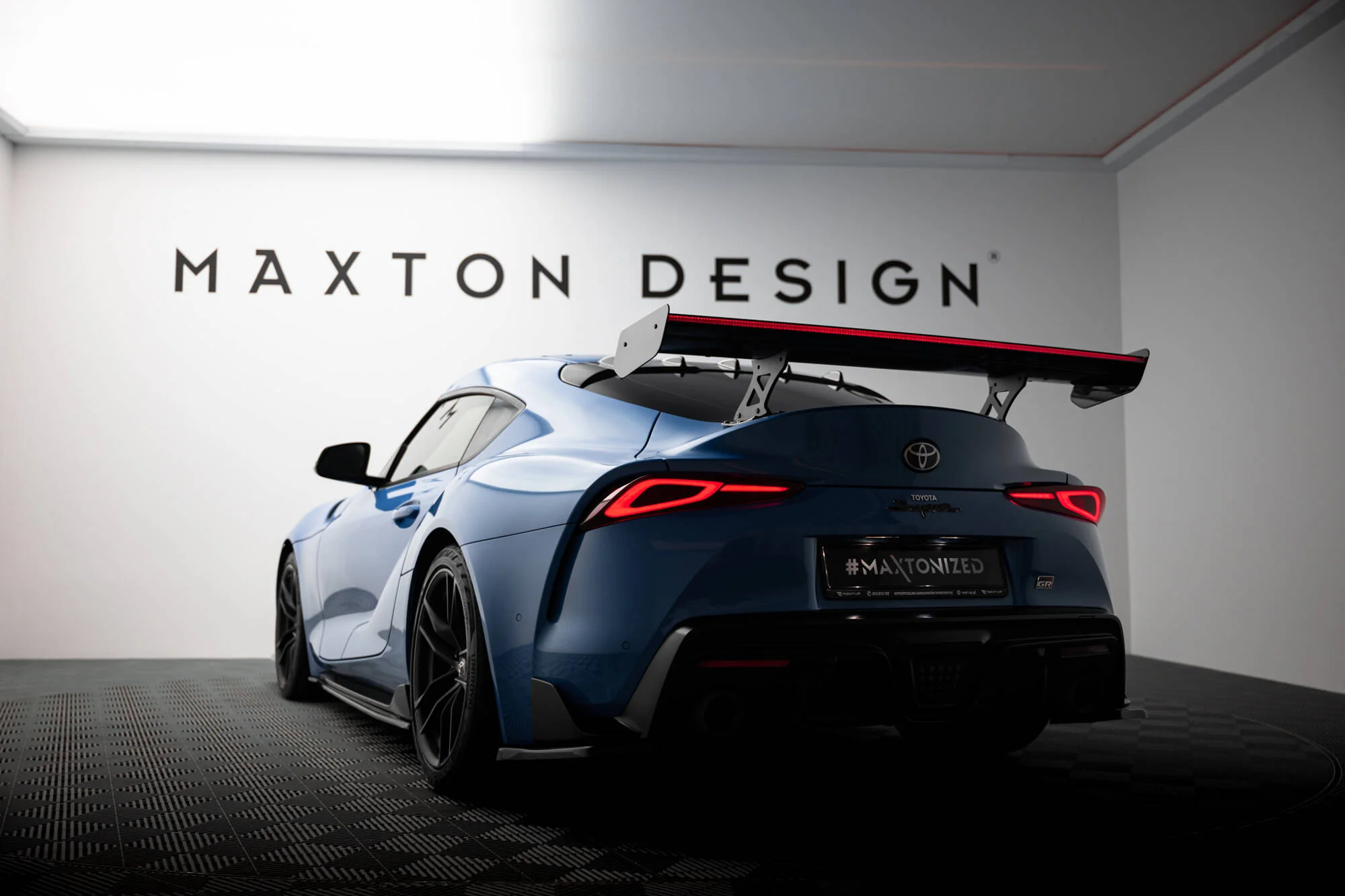 CARBON SPOILER WITH EXTERNAL BRACKETS UPRIGHTS + LED TOYOTA SUPRA MK5 - Image 5