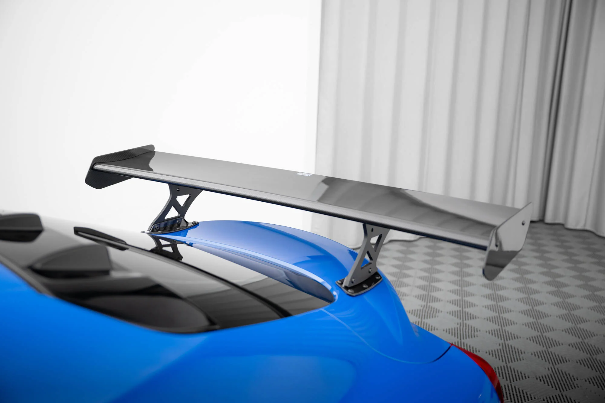CARBON SPOILER WITH EXTERNAL BRACKETS UPRIGHTS + LED TOYOTA SUPRA MK5 - Image 7