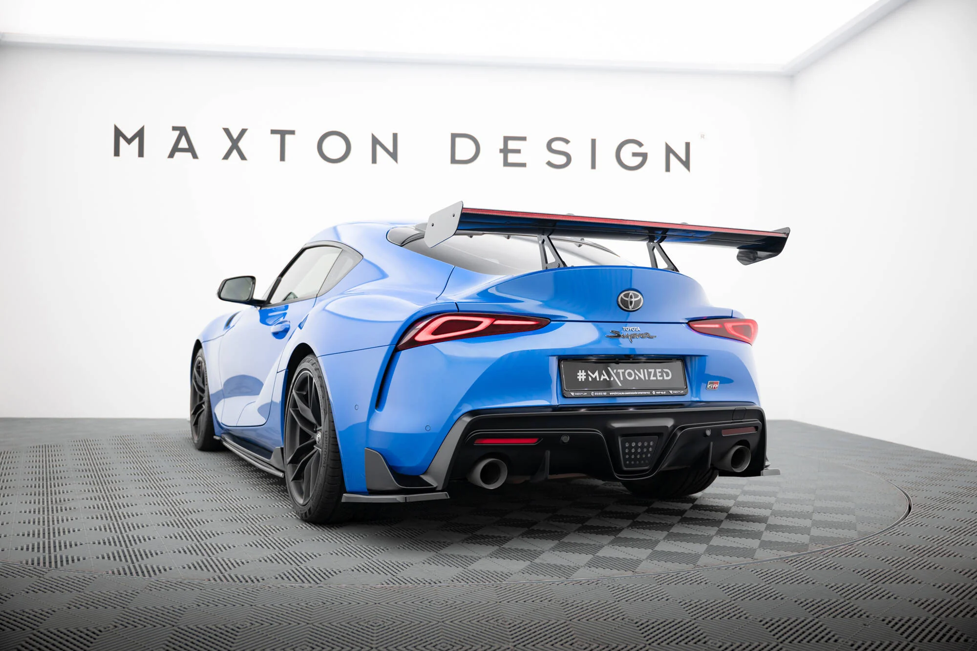 CARBON SPOILER WITH UPPER SWAN MOUNTING + LED TOYOTA SUPRA MK5 - Image 4