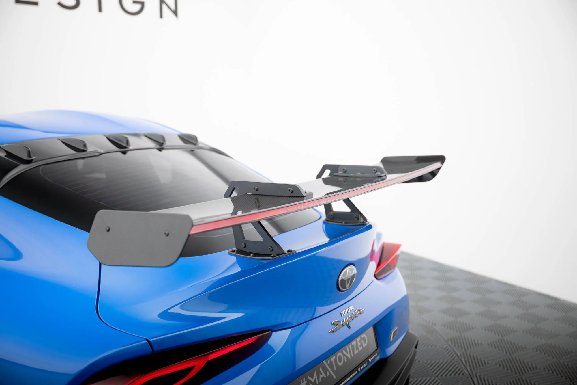 CARBON SPOILER WITH UPPER SWAN MOUNTING + LED TOYOTA SUPRA MK5 - Image 6