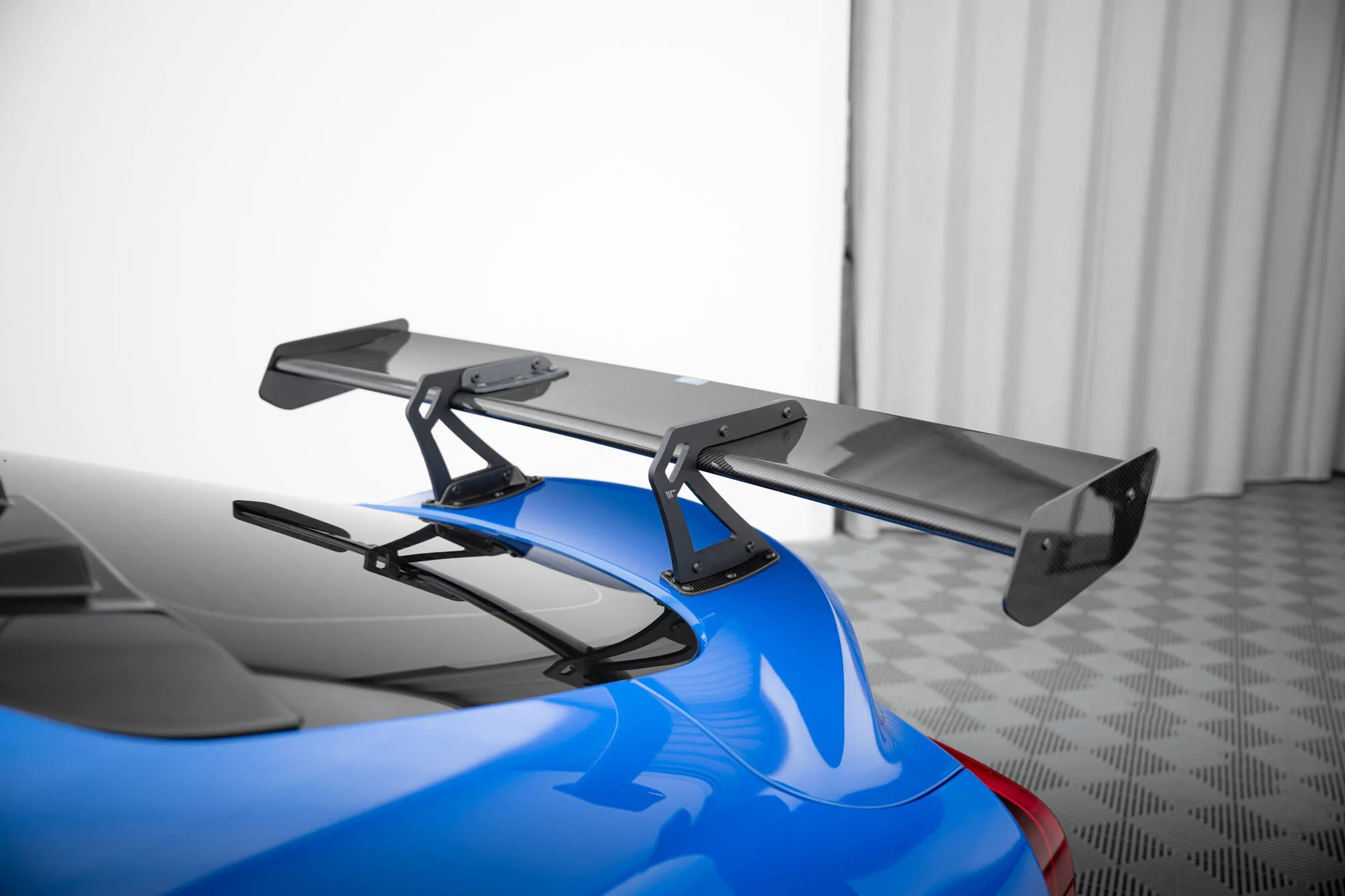 CARBON SPOILER WITH UPPER SWAN MOUNTING + LED TOYOTA SUPRA MK5 - Image 7