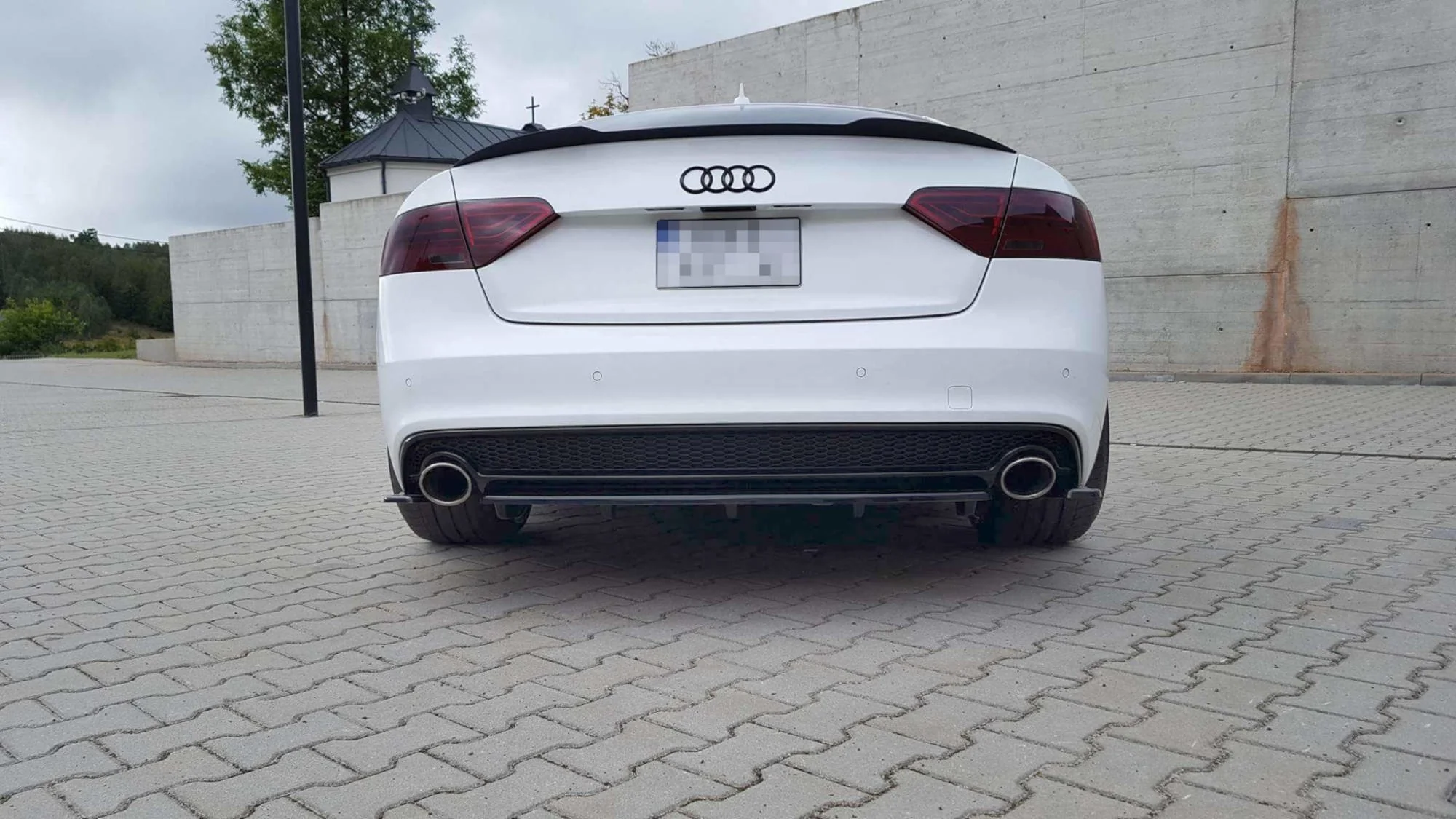 CENTRAL REAR SPLITTER AUDI A5 S-LINE 8T FL COUPE / SPORTBACK (WITH A VERTICAL BAR) - Image 3