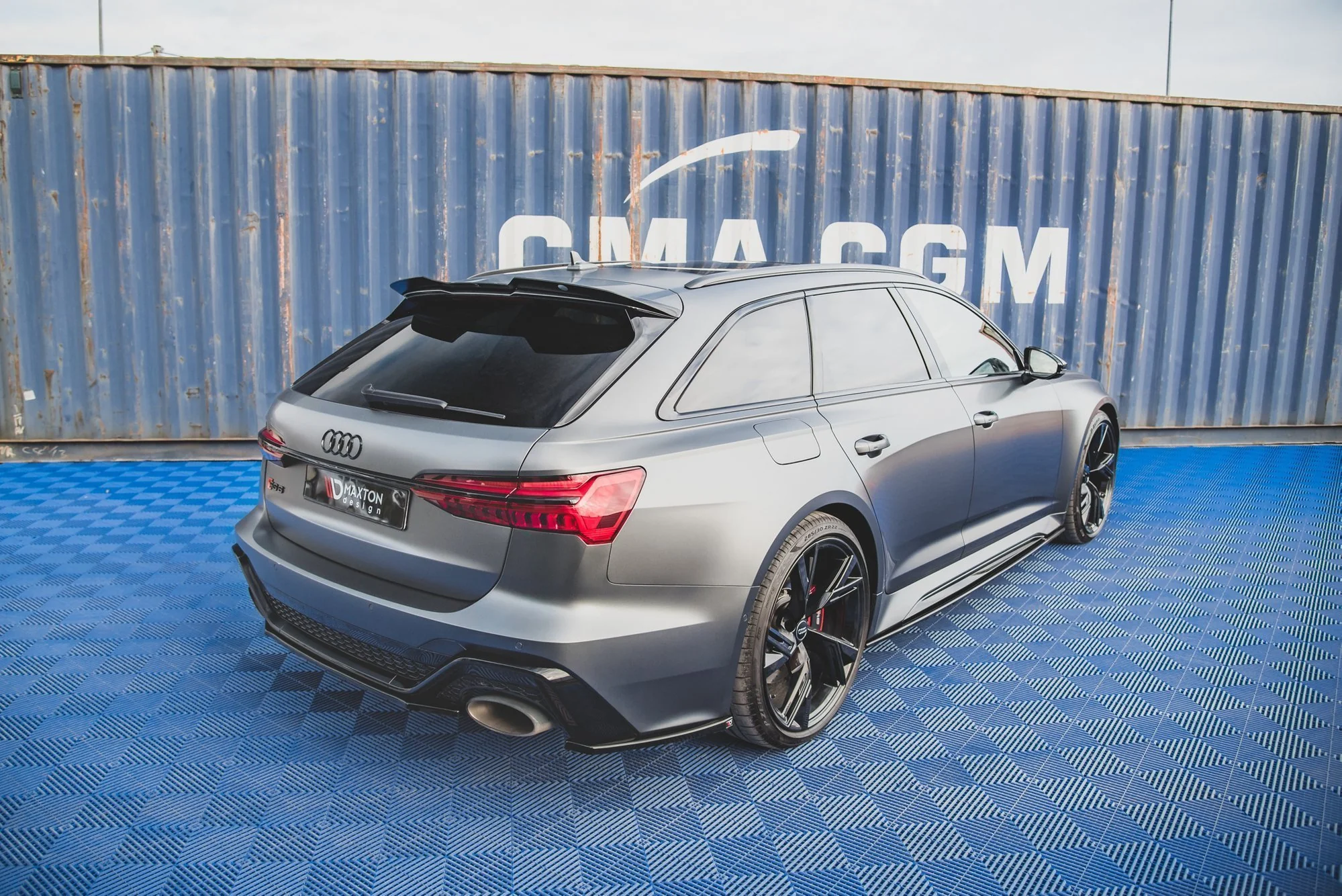 CENTRAL REAR SPLITTER AUDI RS6 C8 - Image 5