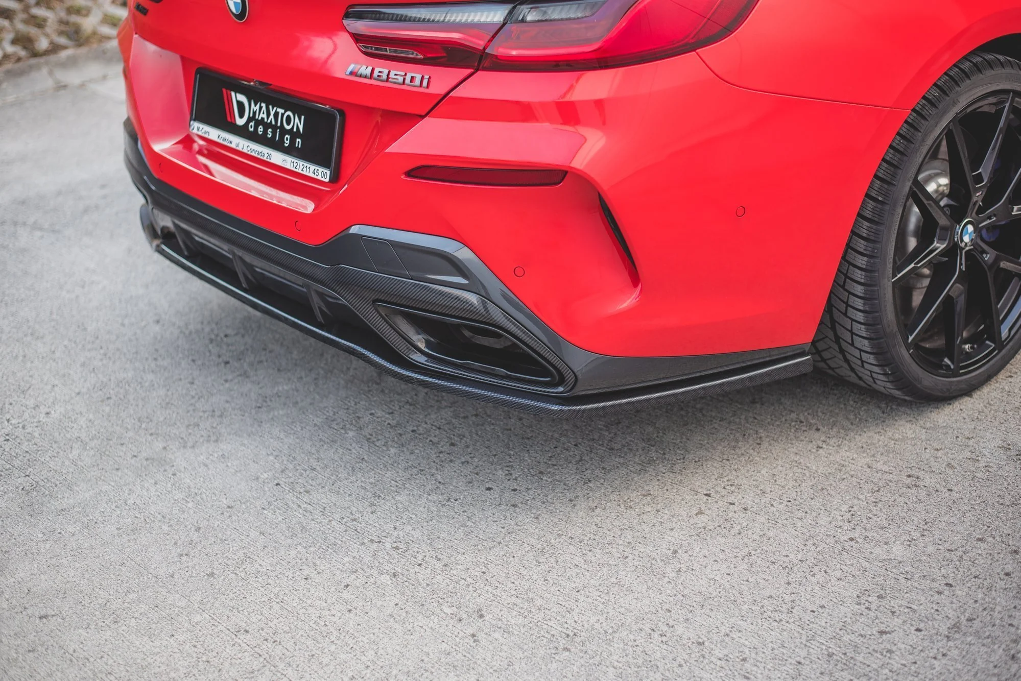 CENTRAL REAR SPLITTER BMW M850I G15 - Image 3