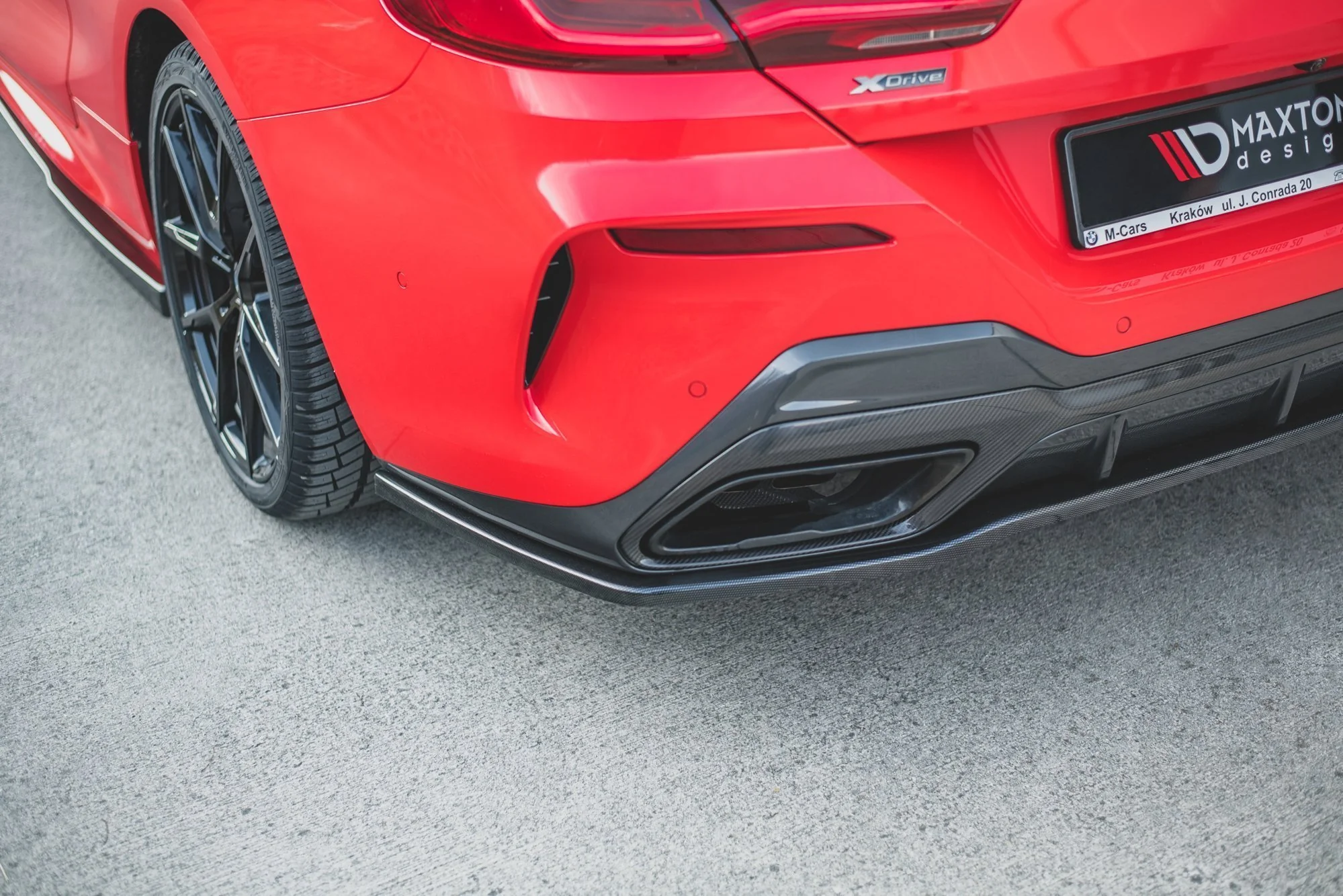 CENTRAL REAR SPLITTER BMW M850I G15 - Image 5