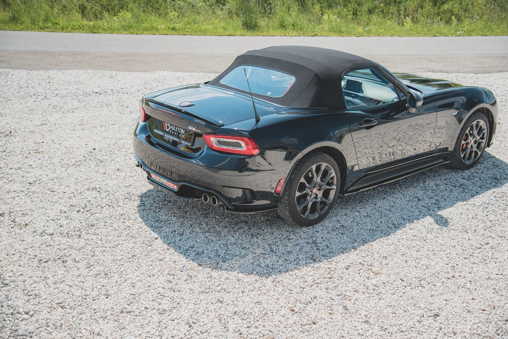 CENTRAL REAR SPLITTER FIAT 124 SPIDER ABARTH - Image 3