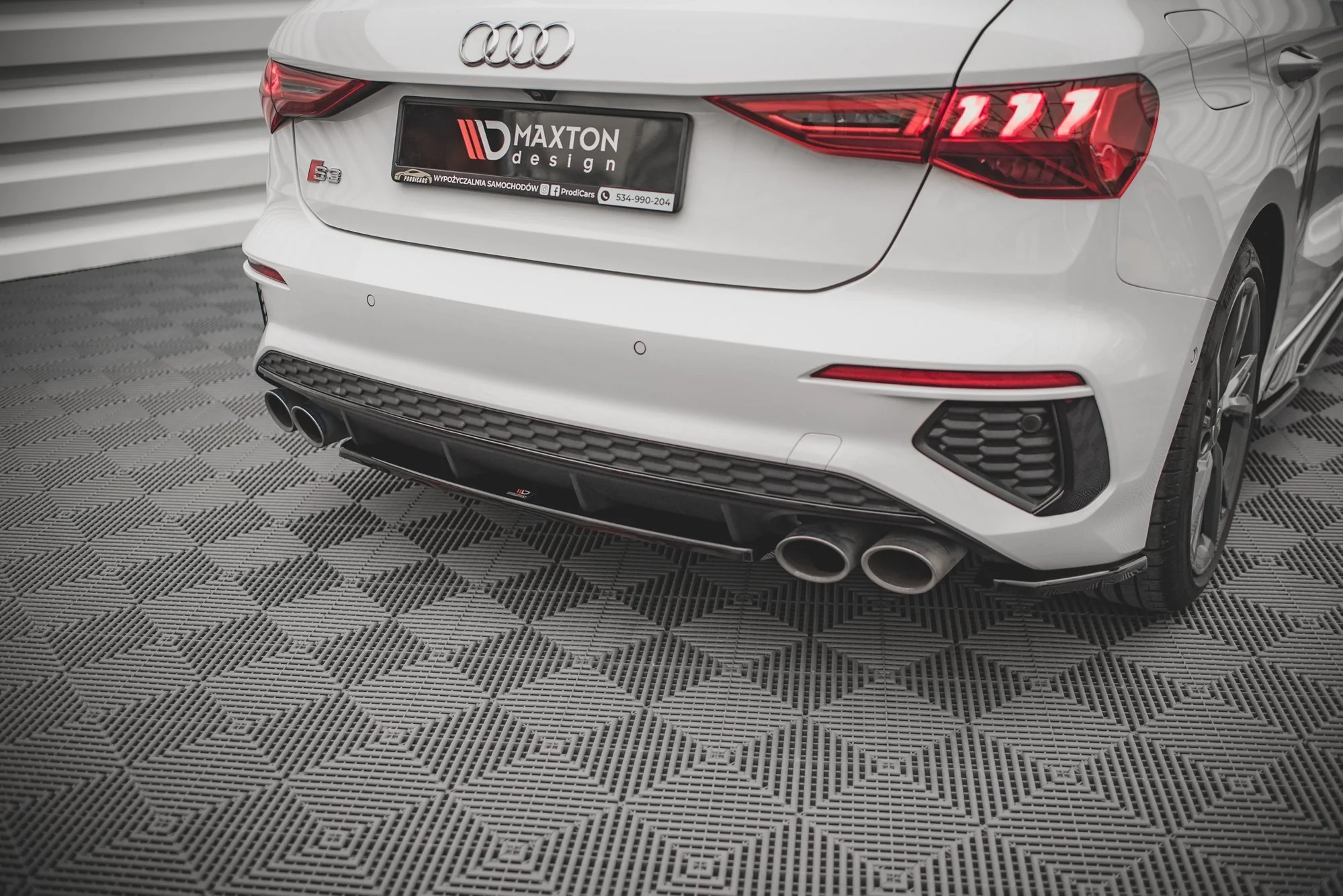 CENTRAL REAR SPLITTER FOR AUDI S3 Sportback 8Y - Image 3