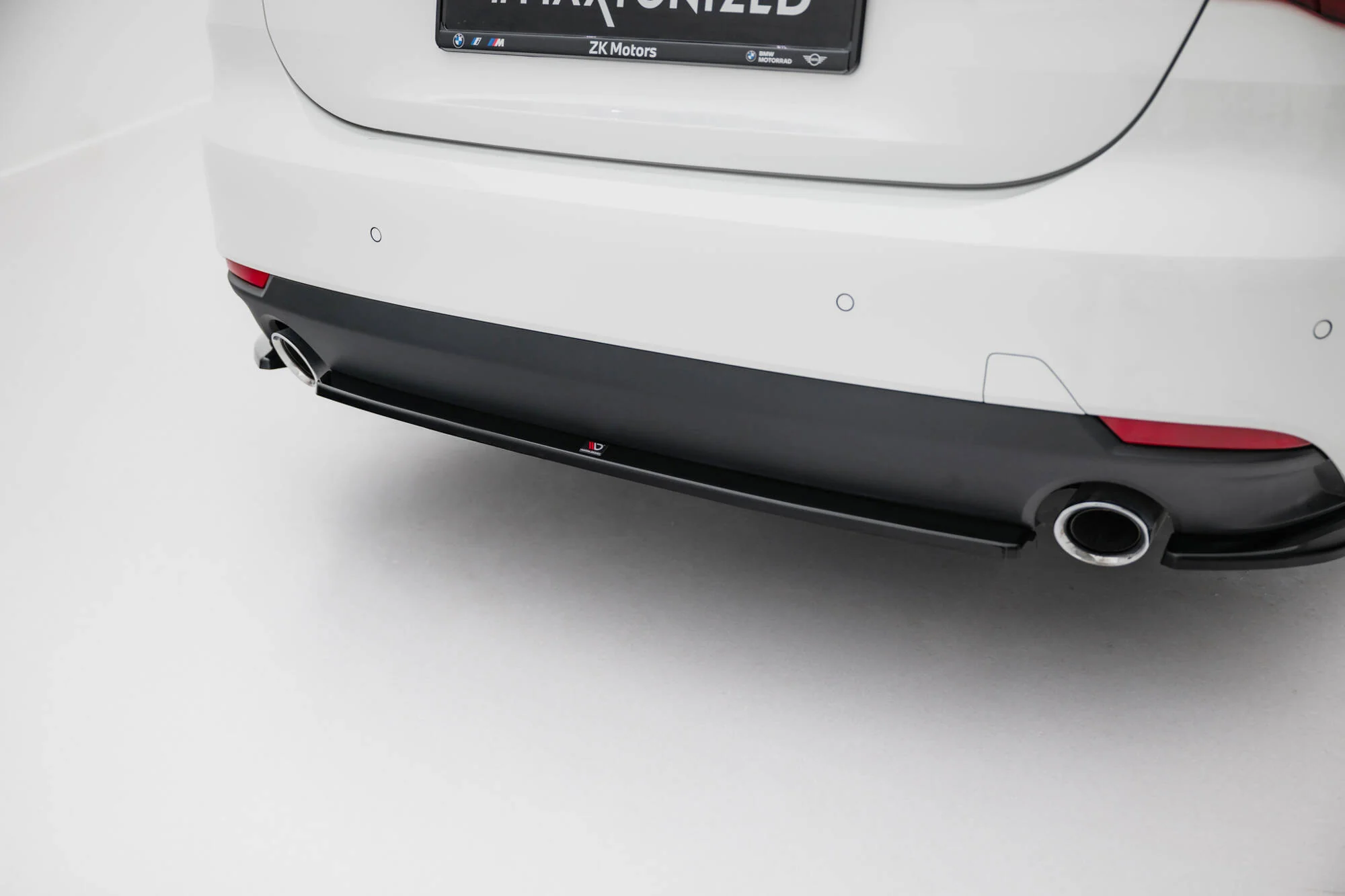 Central Rear Splitter for BMW 4 Coupe / Cabrio G22 / G23 - Image 3