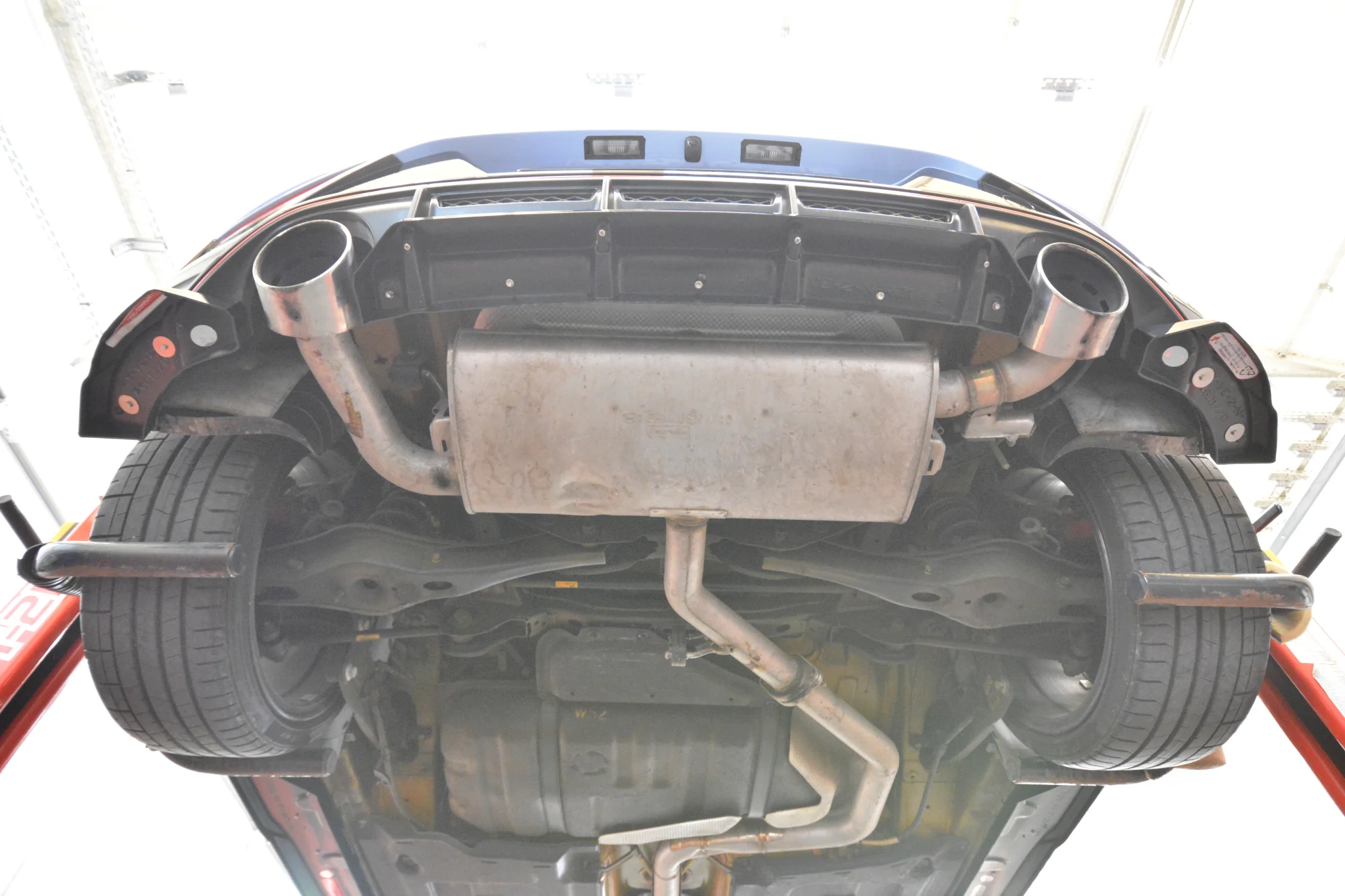 Central Rear Splitter for Hyundai Veloster N Mk2 - Image 8