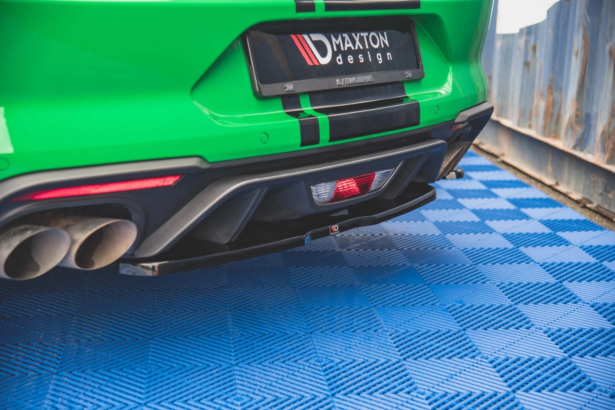 CENTRAL REAR SPLITTER FORD MUSTANG GT MK6 FACELIFT - Image 5