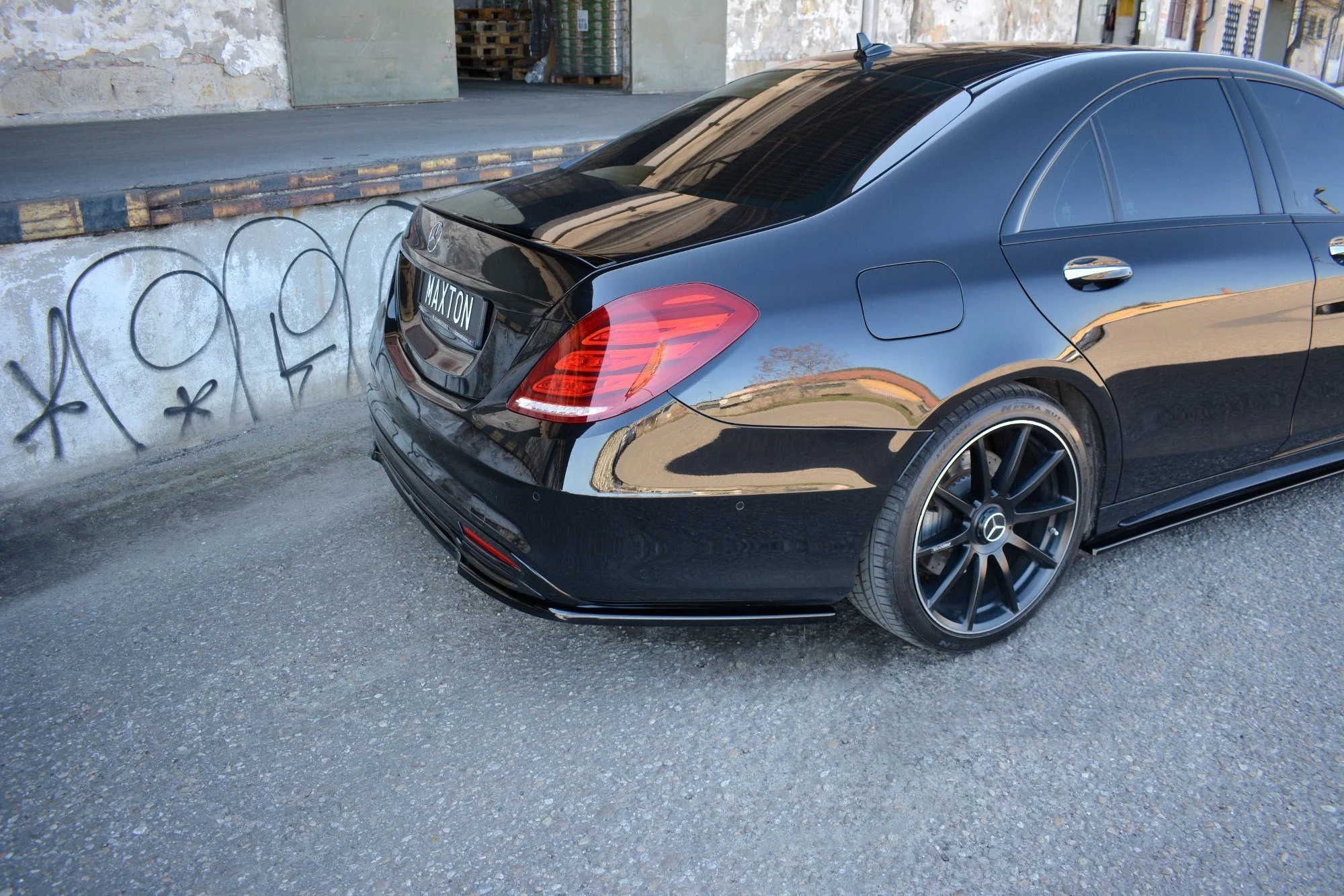 CENTRAL REAR SPLITTER MERCEDES-BENZ S-CLASS AMG-LINE W222 - Image 4
