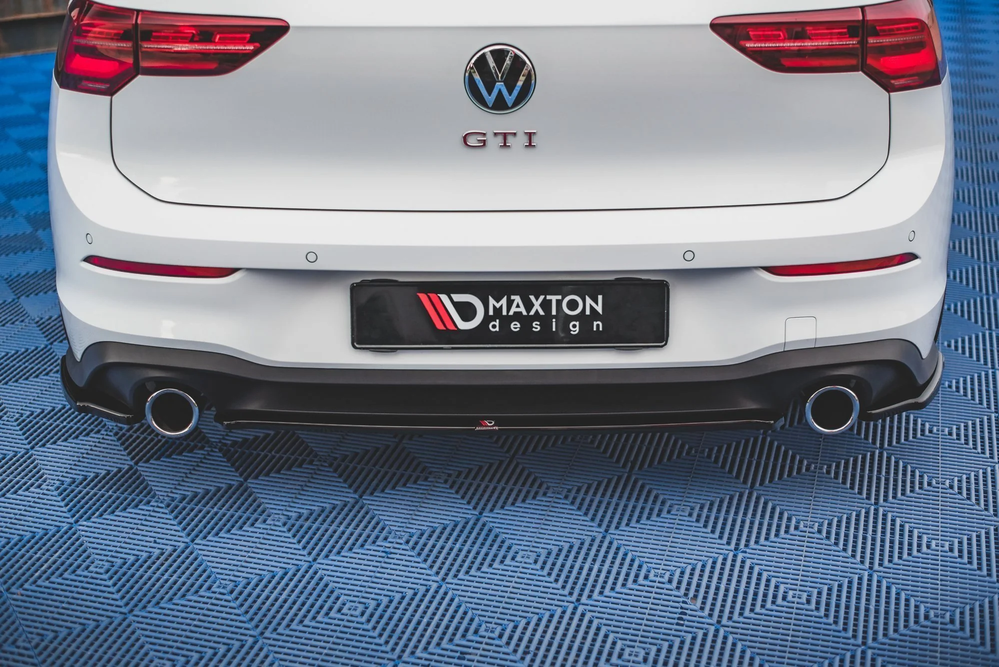 CENTRAL REAR SPLITTER VOLKSWAGEN GOLF 8 GTI - Image 8