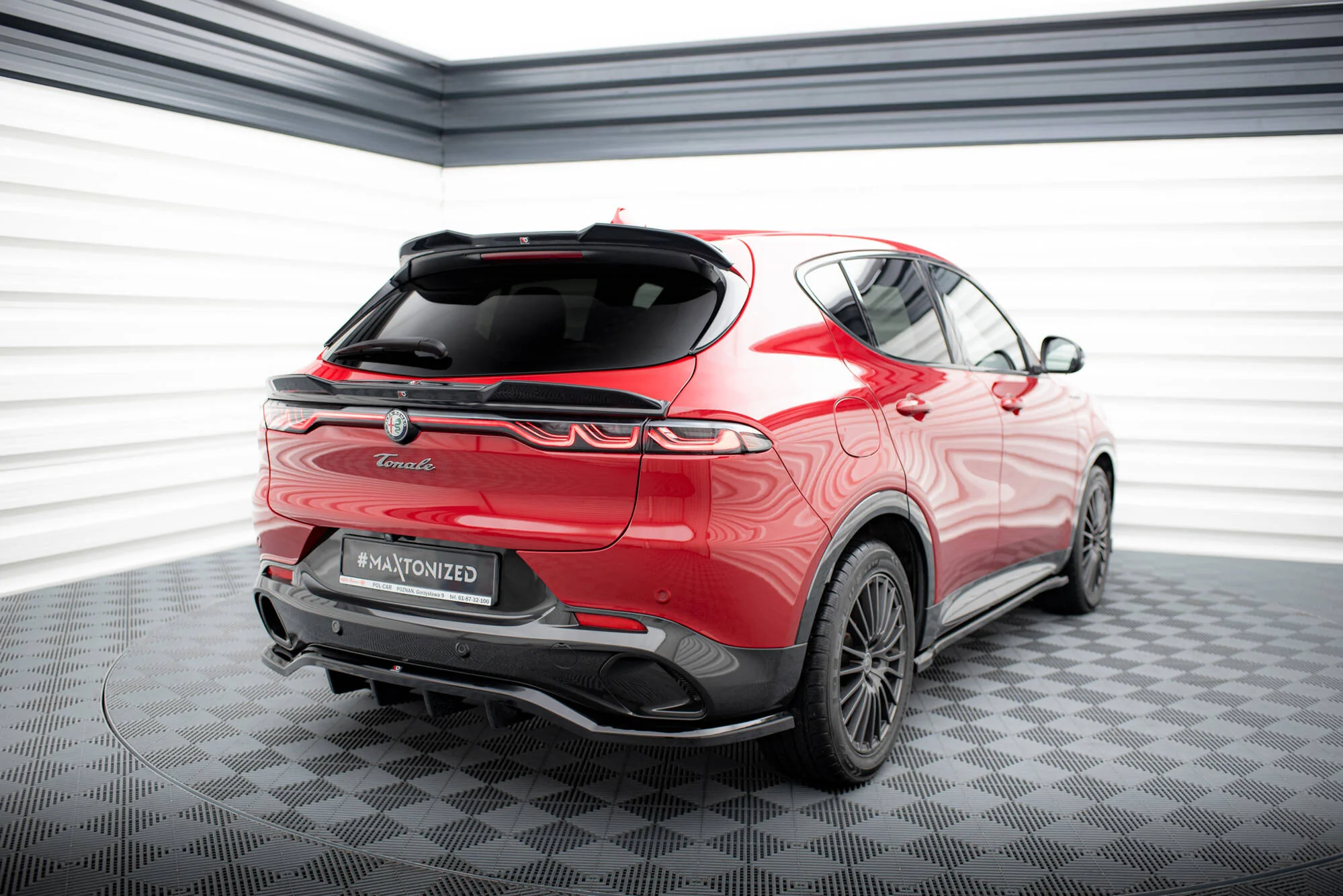 CENTRAL REAR SPLITTER (WITH VERTICAL BARS) ALFA ROMEO TONALE MK1 - Image 2