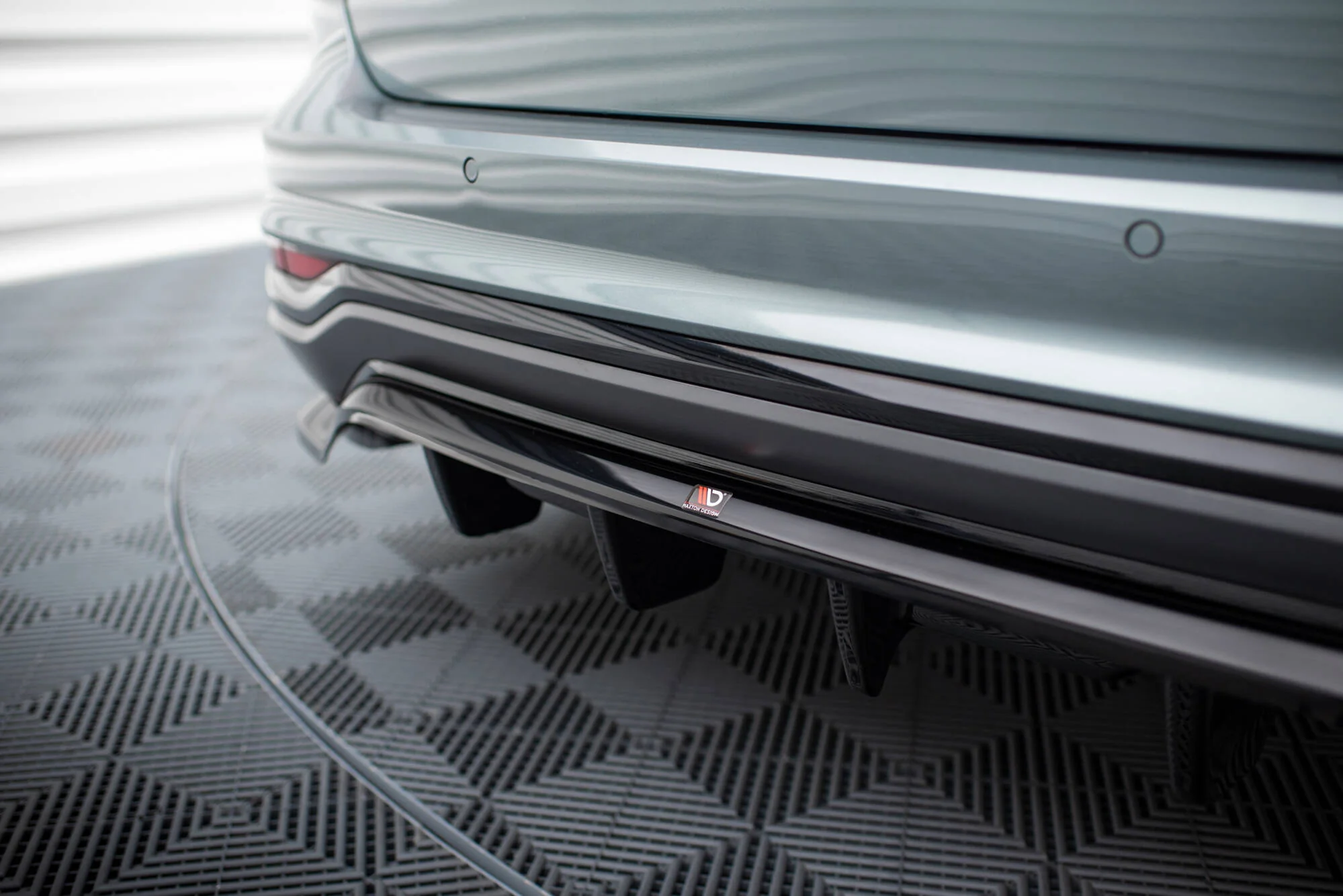 CENTRAL REAR SPLITTER (WITH VERTICAL BARS) AUDI A6 ALLROAD C8 - Image 4