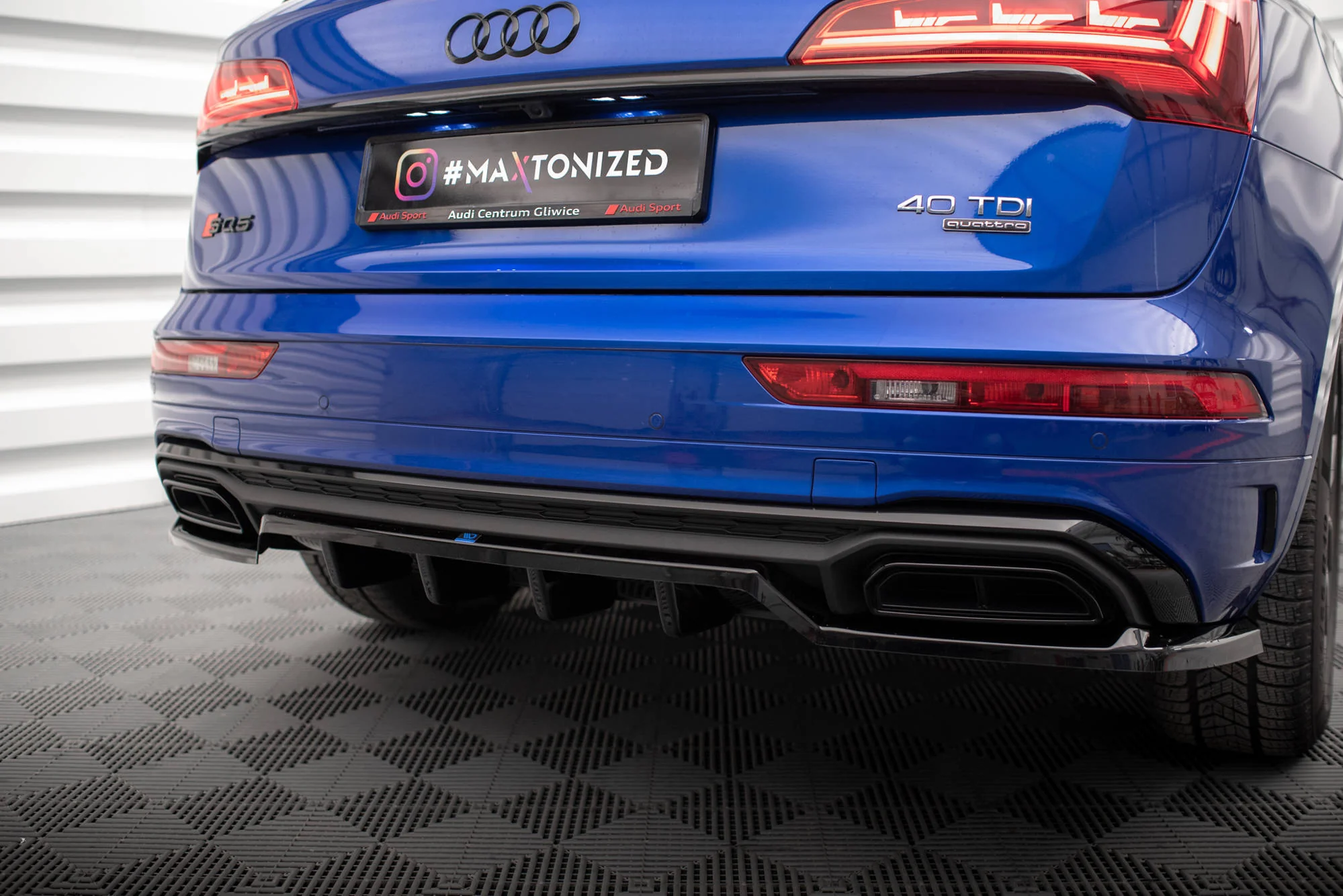 CENTRAL REAR SPLITTER (WITH VERTICAL BARS) AUDI Q5 S-LINE SUV MK2 FACELIFT - Image 4
