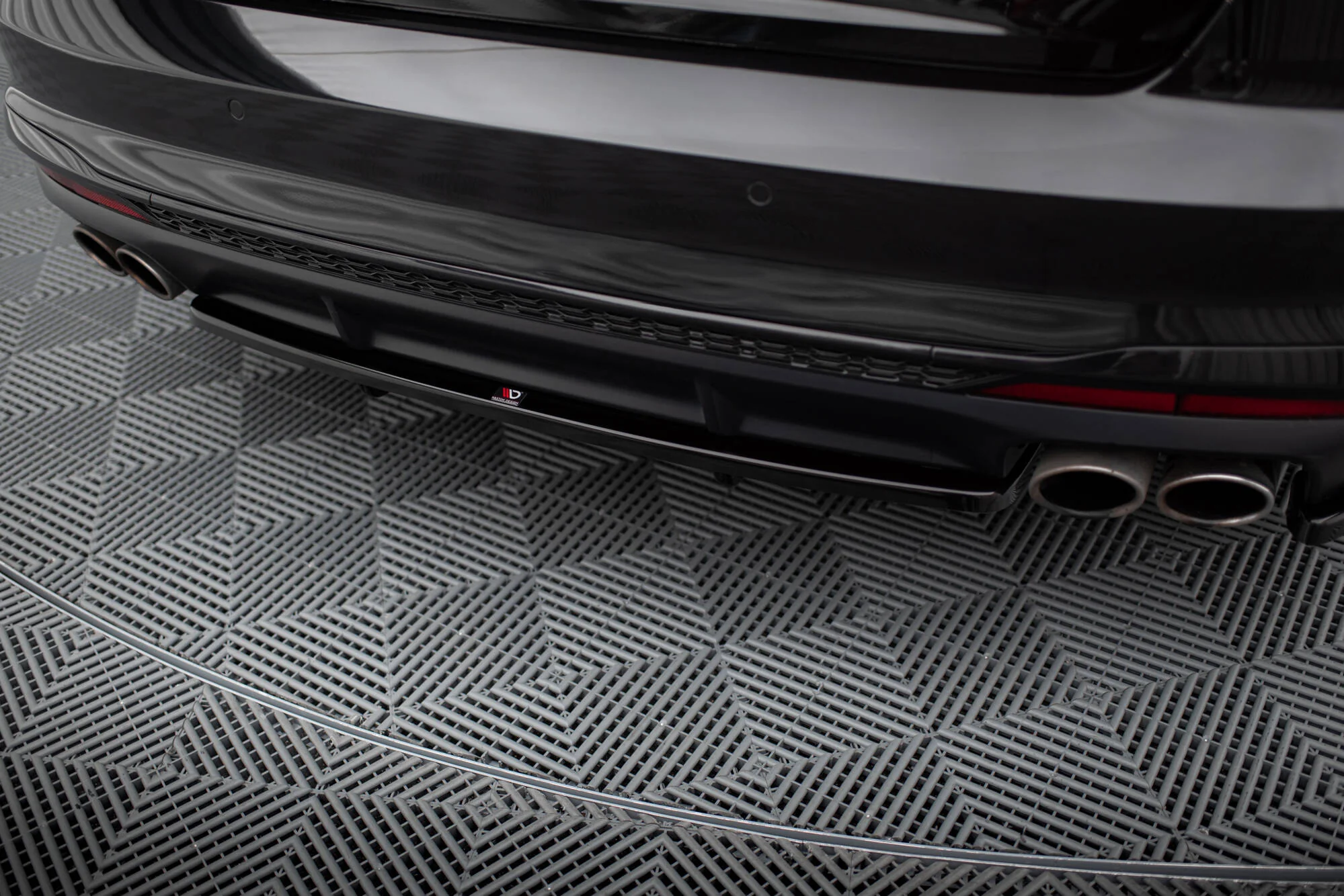 CENTRAL REAR SPLITTER (WITH VERTICAL BARS) AUDI S4 B9 FACELIFT - Image 3