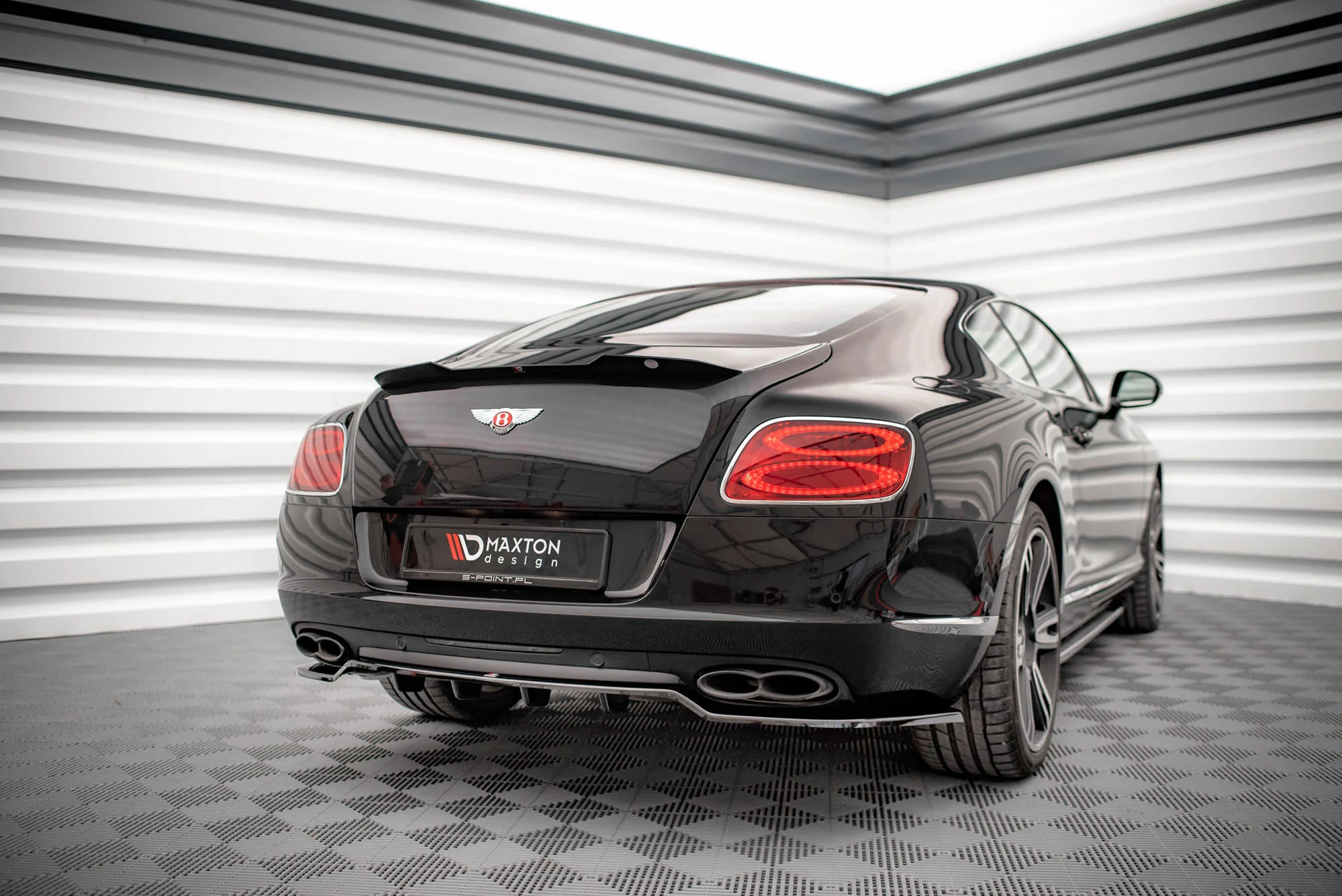 CENTRAL REAR SPLITTER (WITH VERTICAL BARS) BENTLEY CONTINENTAL GT V8 S MK2 - Image 5