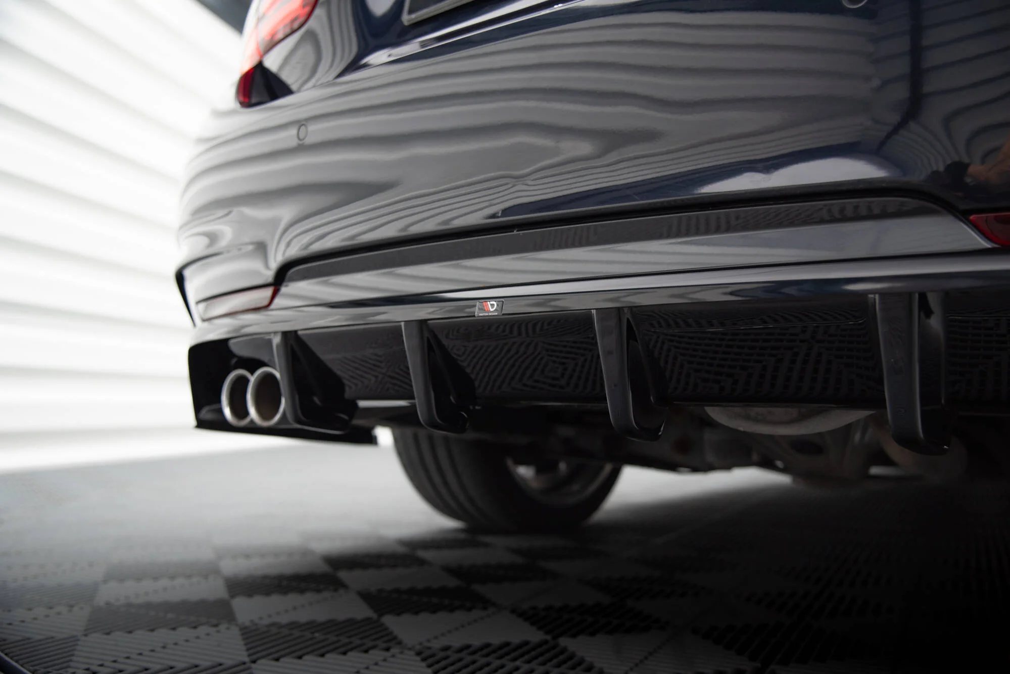CENTRAL REAR SPLITTER (WITH VERTICAL BARS) BMW 4 COUPE / GRAN COUPE / CABRIO M-PACK F32 / F36 / F33 - Image 4