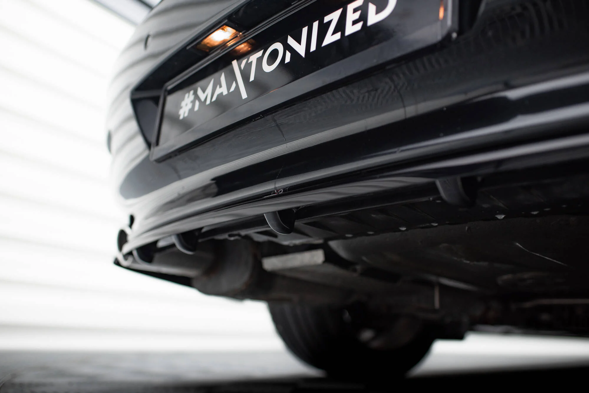 CENTRAL REAR SPLITTER (WITH VERTICAL BARS) BMW 6 COUPE / CABRIO E63 / E64 - Image 5