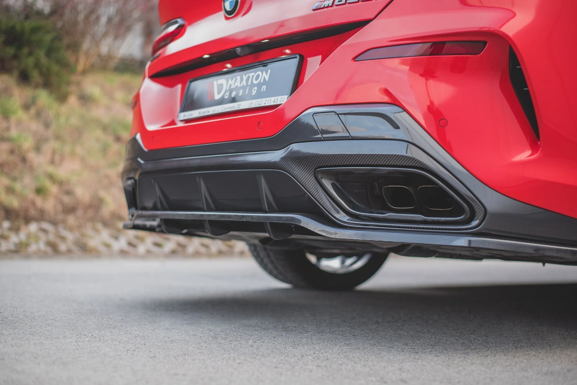 CENTRAL REAR SPLITTER (WITH VERTICAL BARS) BMW M850I G15 - Image 3