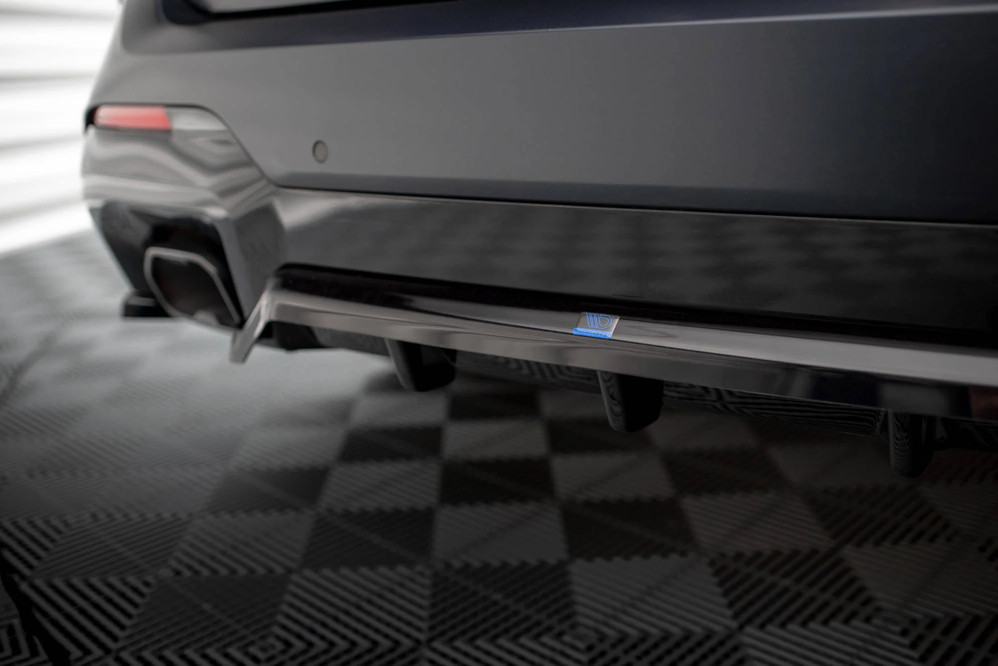 CENTRAL REAR SPLITTER (WITH VERTICAL BARS) BMW X3 M-PACK G01 FACELIFT - Image 3