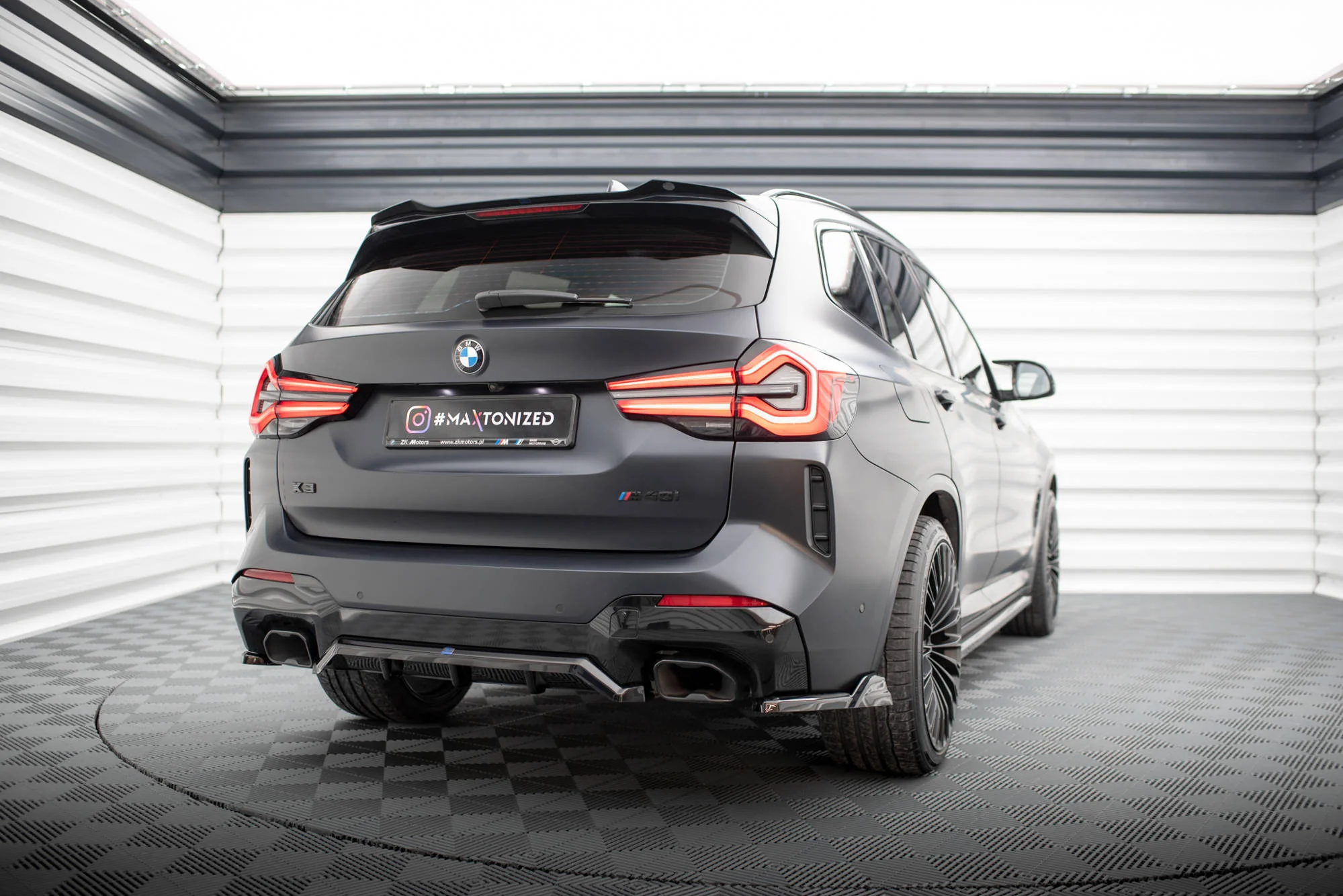 CENTRAL REAR SPLITTER (WITH VERTICAL BARS) BMW X3 M-PACK G01 FACELIFT - Image 4