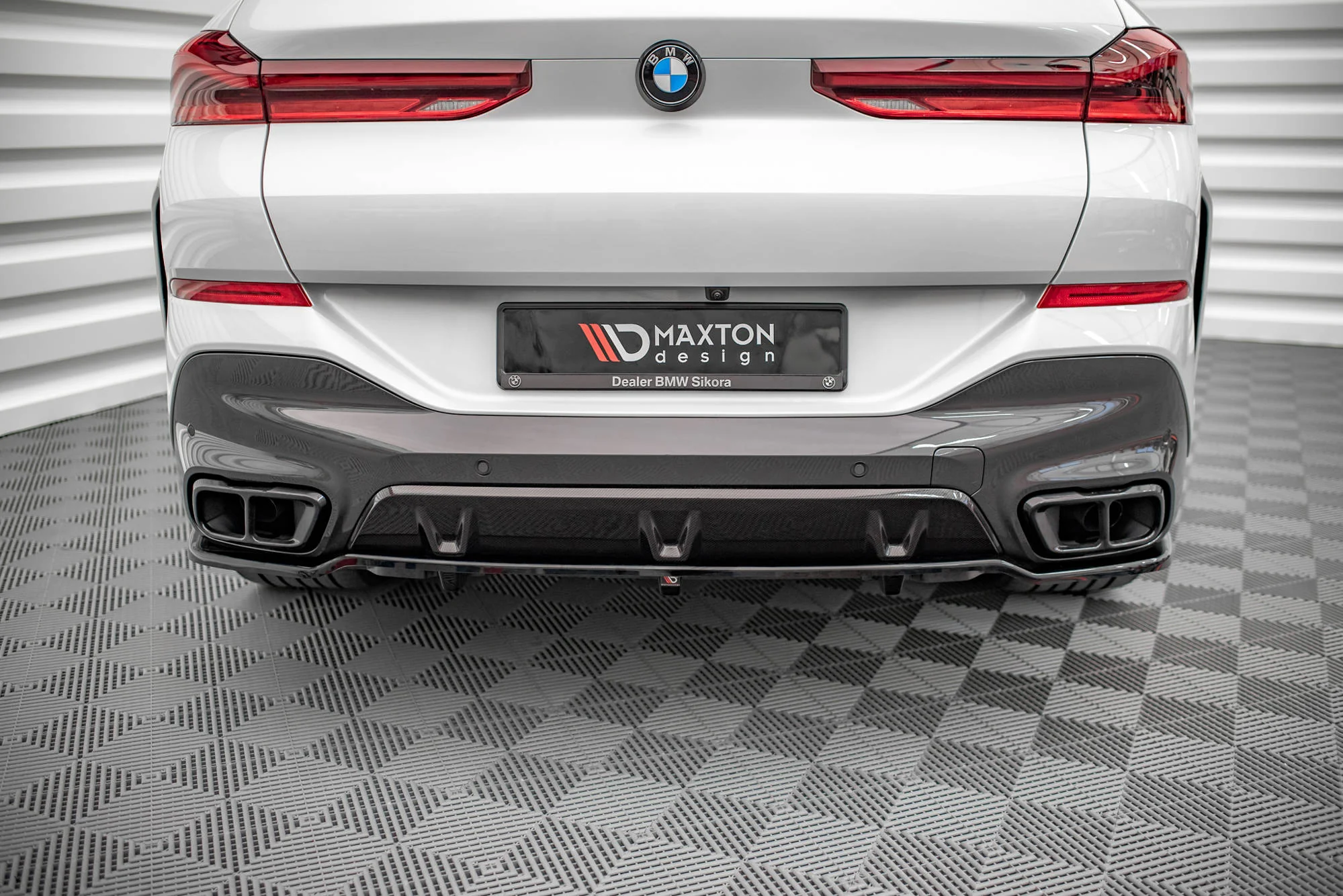 CENTRAL REAR SPLITTER (WITH VERTICAL BARS) BMW X6 M-PACK G06 - Image 2