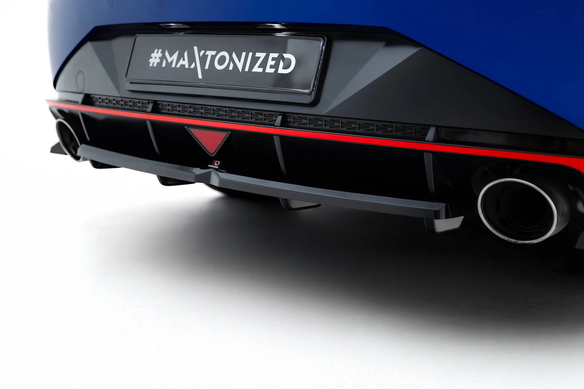Central Rear Splitter (with vertical bars) Hyundai Elantra N Mk7 - Image 3