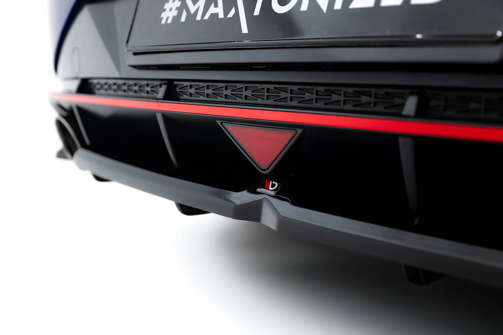 Central Rear Splitter (with vertical bars) Hyundai Elantra N Mk7 - Image 4