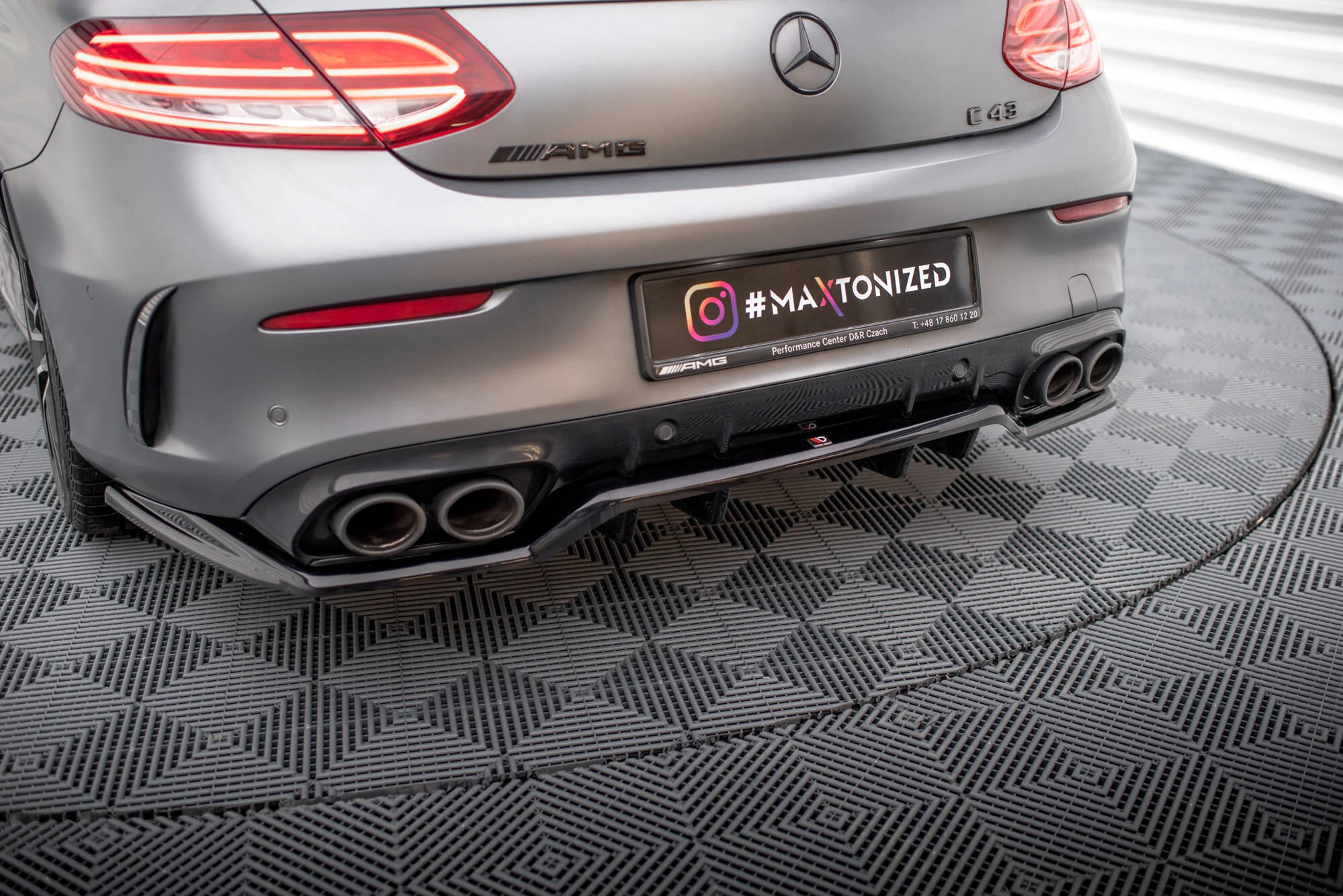 CENTRAL REAR SPLITTER (WITH VERTICAL BARS) MERCEDES-AMG C43 COUPE C205 FACELIFT - Image 4