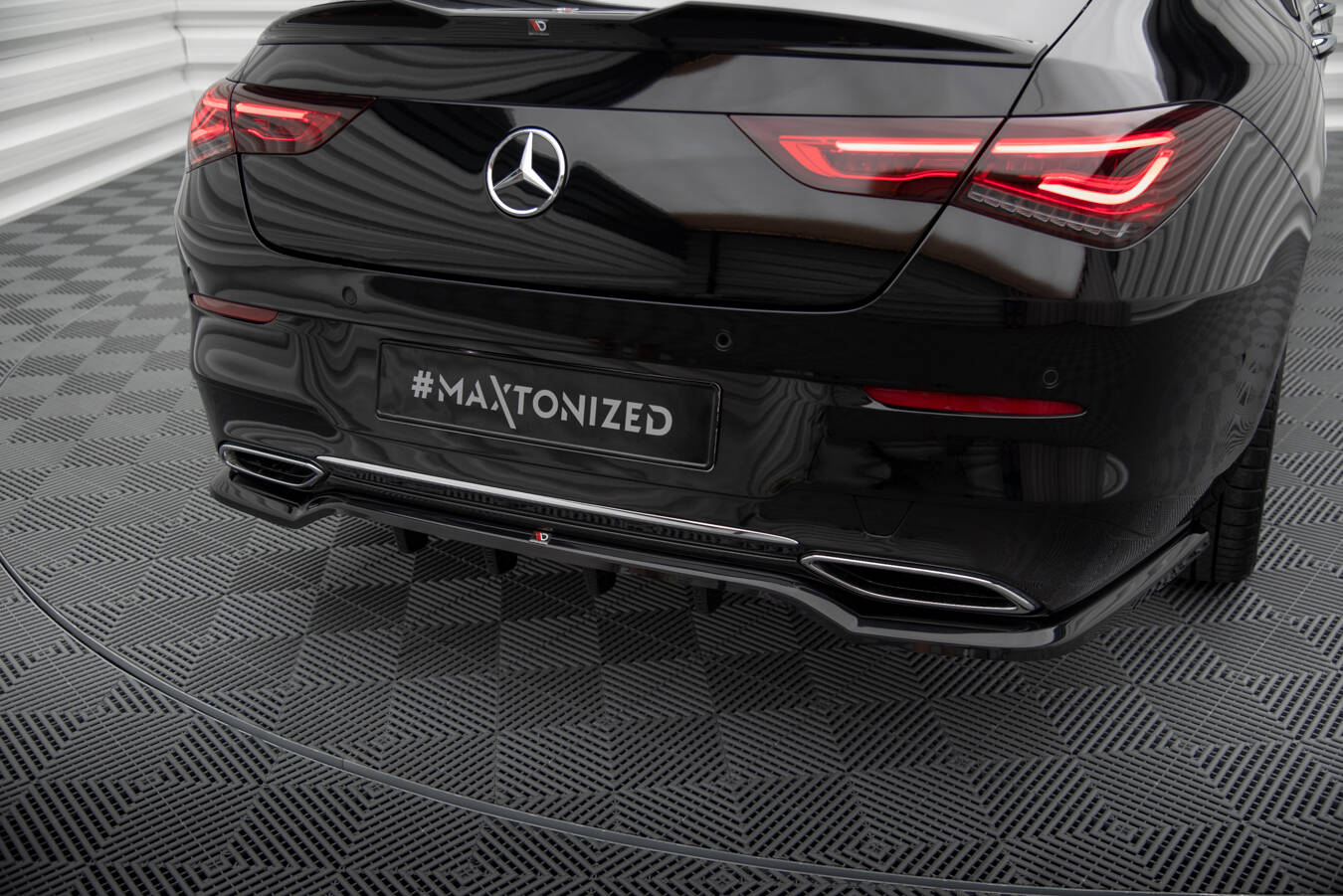 CENTRAL REAR SPLITTER (WITH VERTICAL BARS) MERCEDES-BENZ CLA COUPE C118 - Image 4