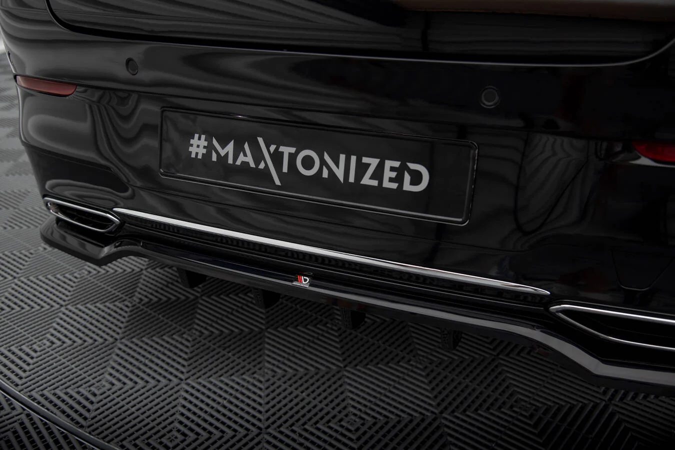 CENTRAL REAR SPLITTER (WITH VERTICAL BARS) MERCEDES-BENZ CLA COUPE C118 - Image 5