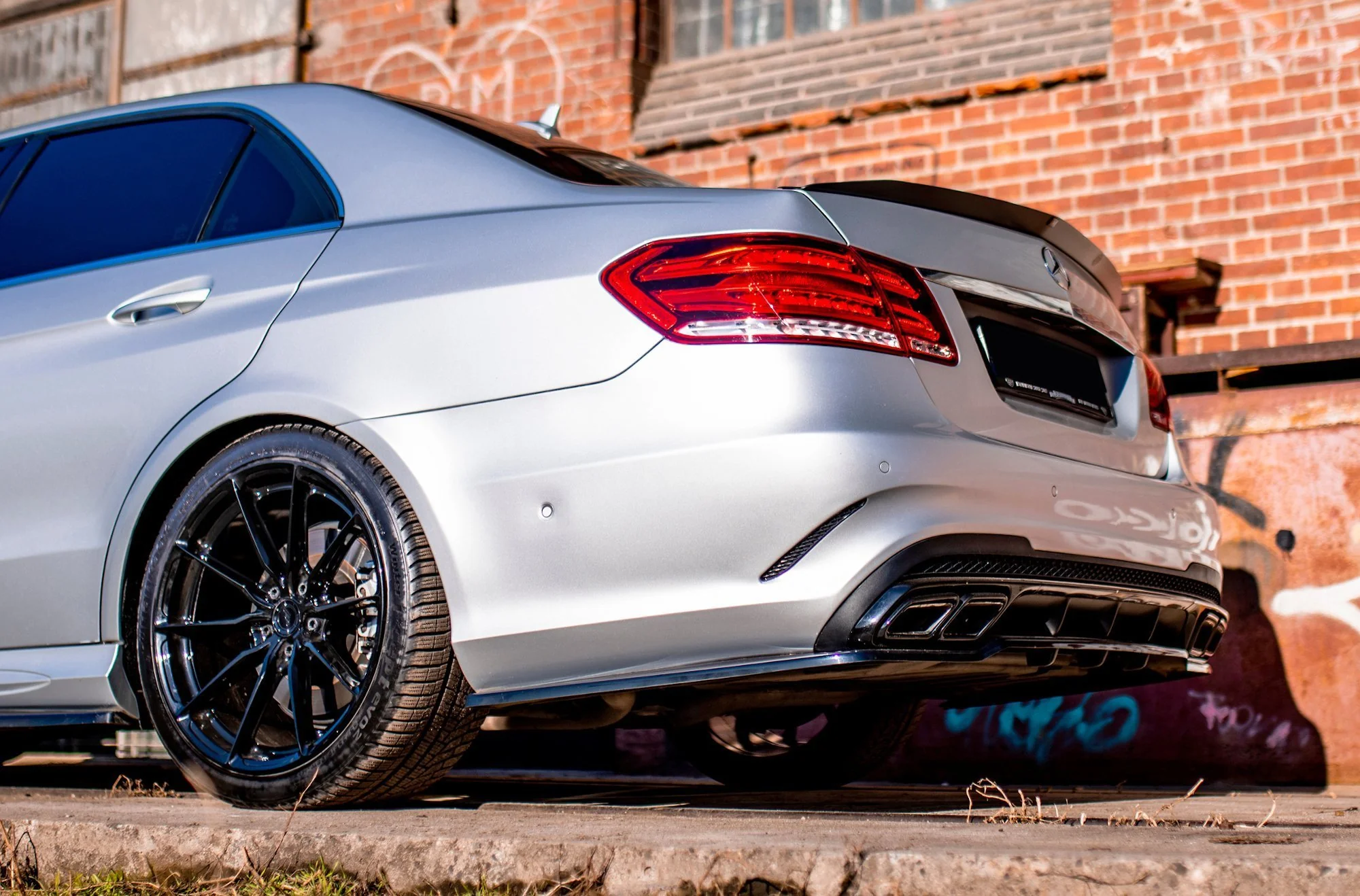 CENTRAL REAR SPLITTER (WITH VERTICAL BARS) MERCEDES-BENZ E63 AMG SEDAN W212 FACELIFT - Image 4