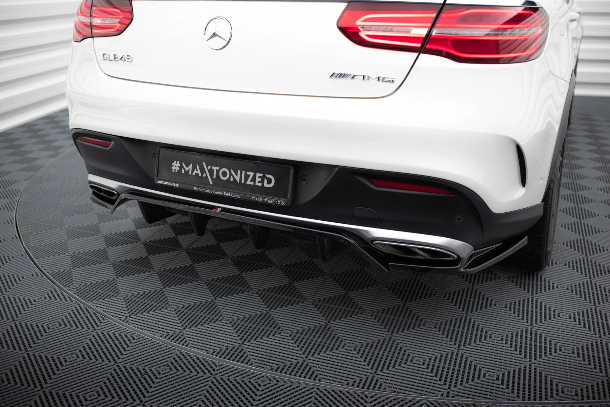 CENTRAL REAR SPLITTER (WITH VERTICAL BARS) MERCEDES-BENZ GLE COUPE AMG-LINE C292 - Image 3