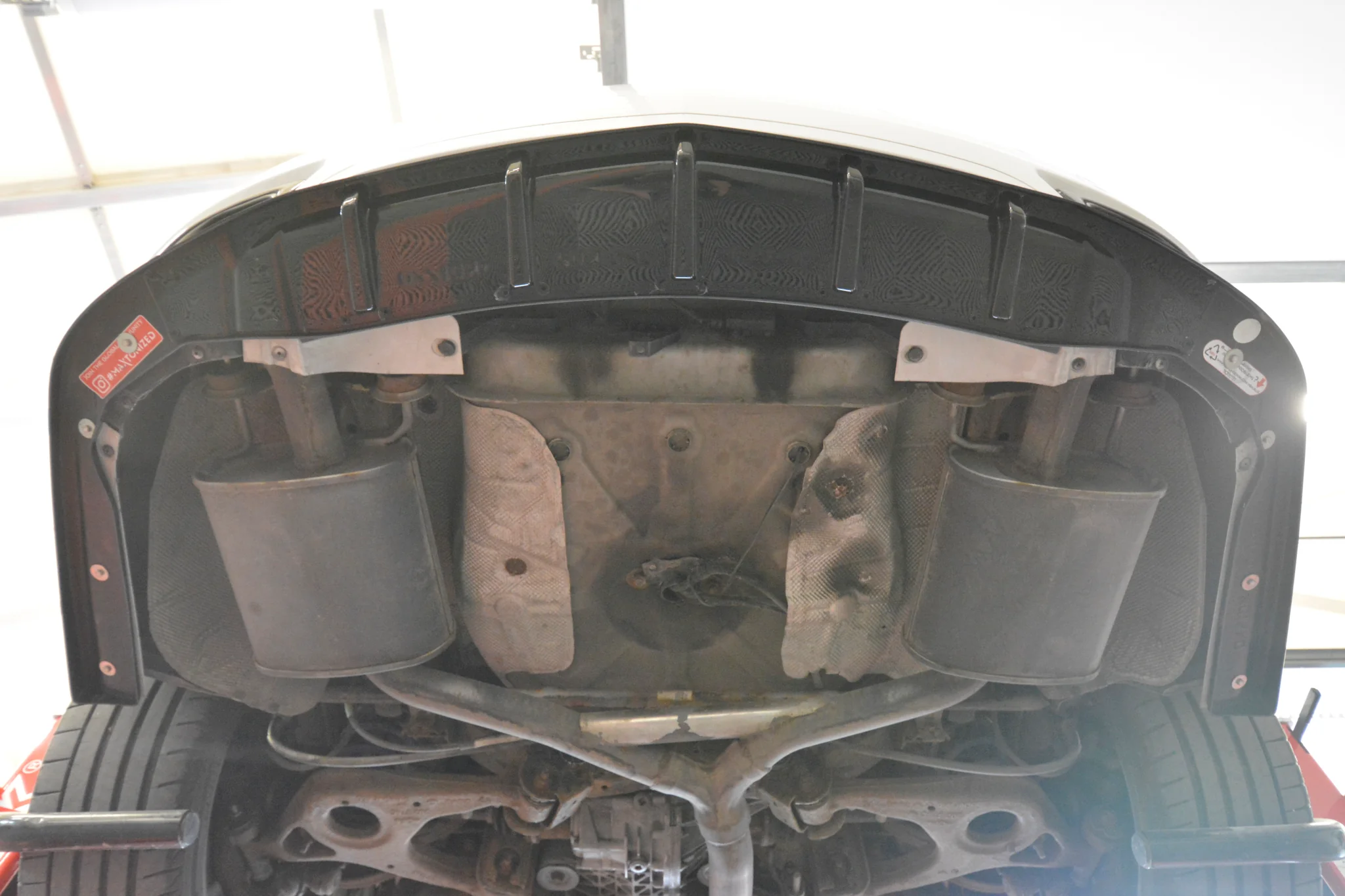 CENTRAL REAR SPLITTER (WITH VERTICAL BARS) OPEL INSIGNIA ESTATE OPC MK1 - Image 7
